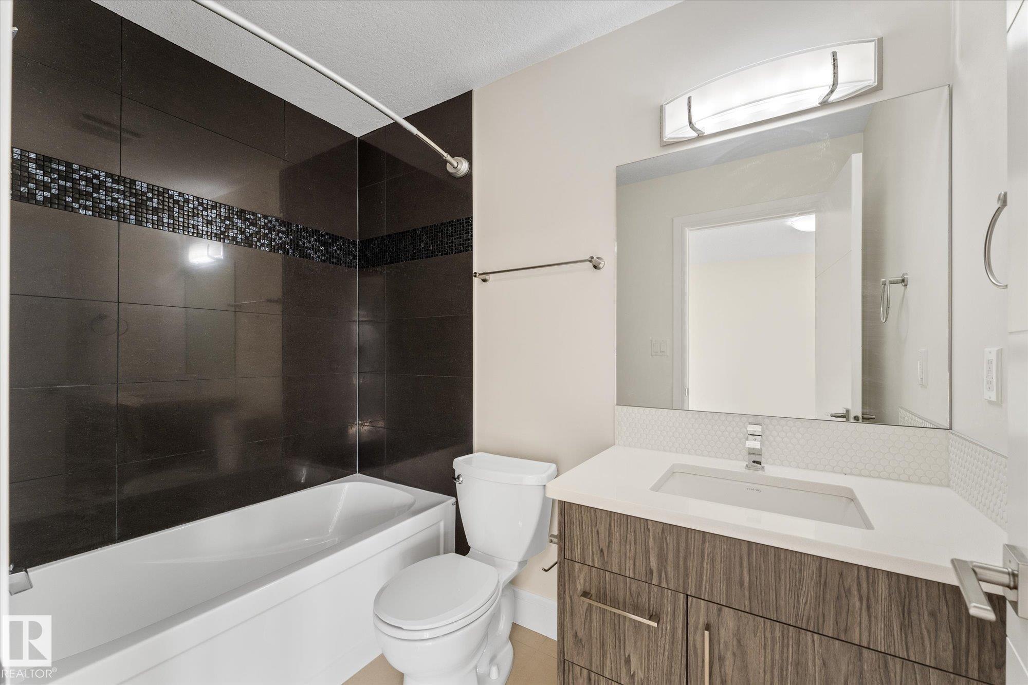 Photo 18 at 14914 108 Avenue NW, High Park, Edmonton