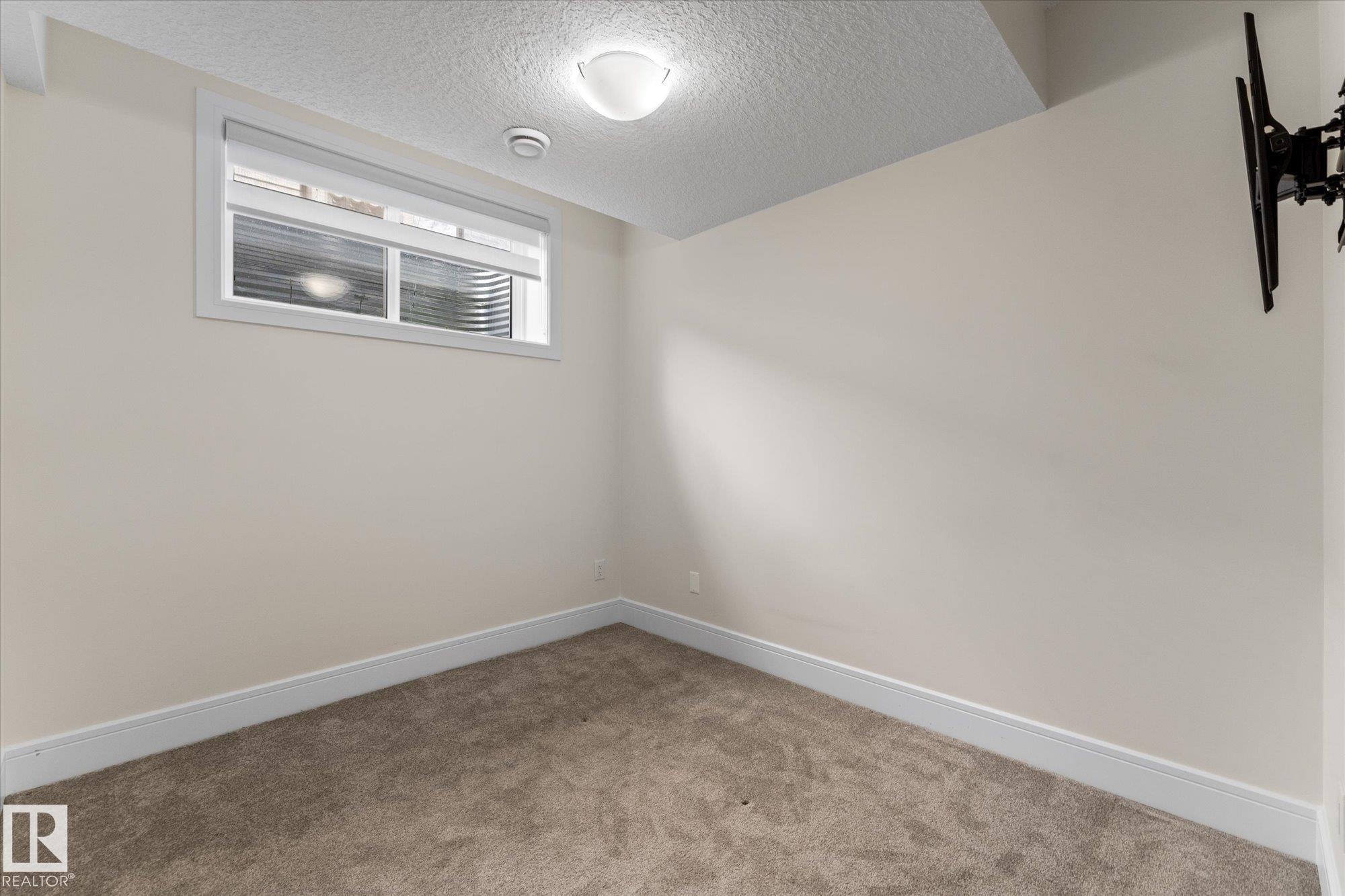 Photo 25 at 14914 108 Avenue NW, High Park, Edmonton