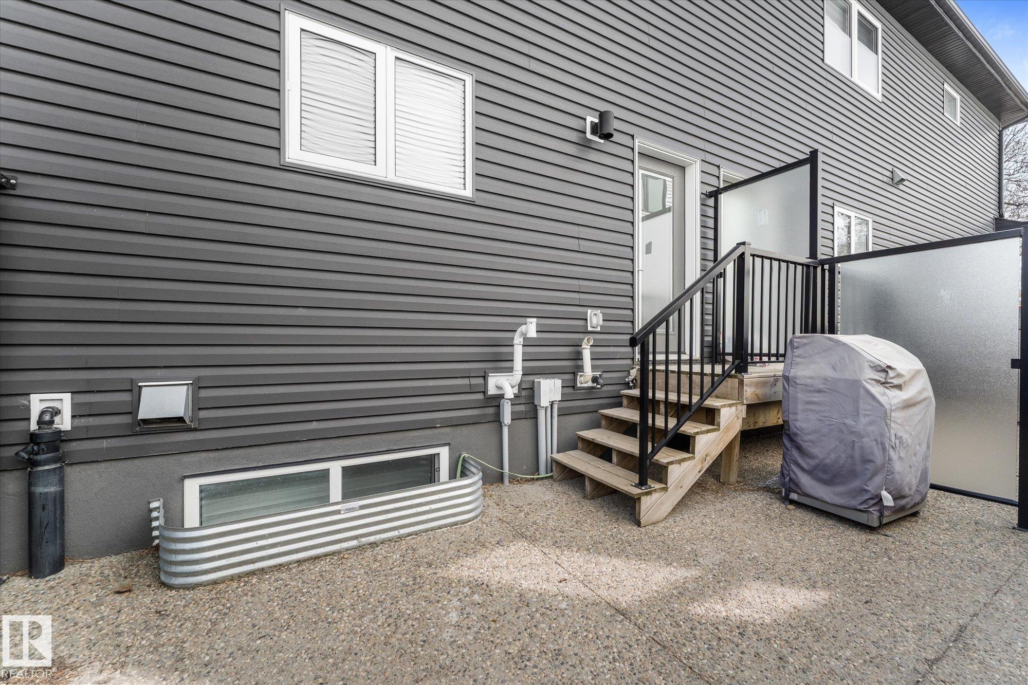 Photo 33 at 14914 108 Avenue NW, High Park, Edmonton