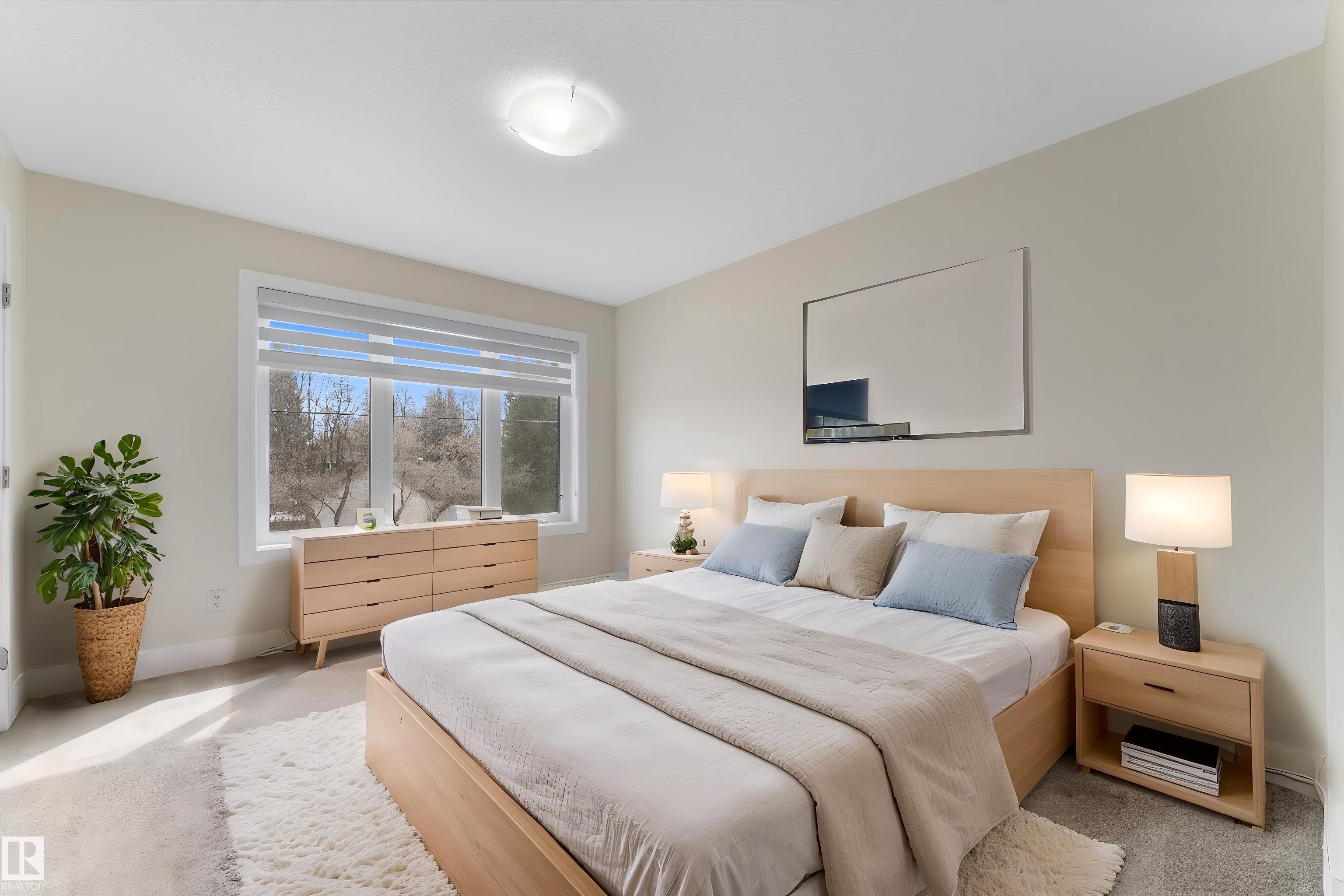 https://zimg.paragon.ice.com/ParagonImages/Property/PM/RAE/225399455/42/0/0/157d6344adadf02712d4bcfbf98f0505/1/90558ed7396d574ac97ef59848709f73/225399455-71b1c189-1616-4ac5-8621-1df8f764bf18.JPG