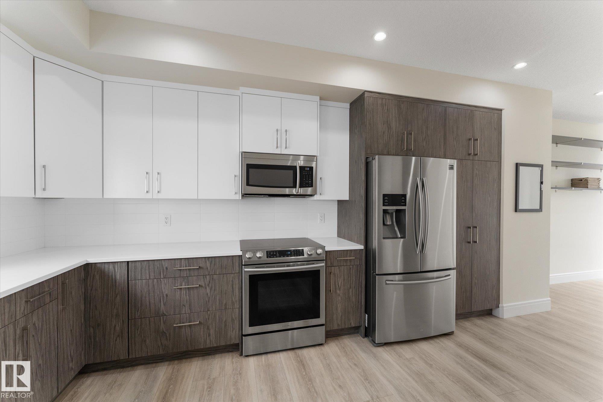 Photo 8 at 14914 108 Avenue NW, High Park, Edmonton