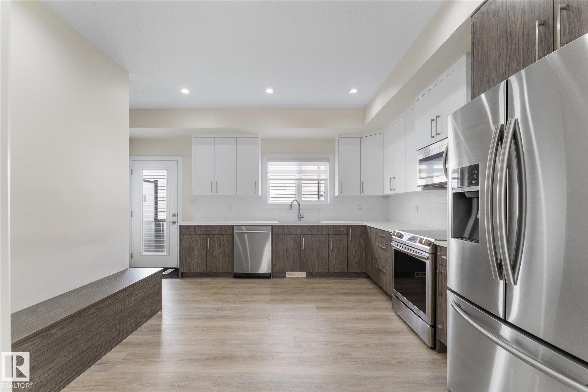 Photo 9 at 14914 108 Avenue NW, High Park, Edmonton