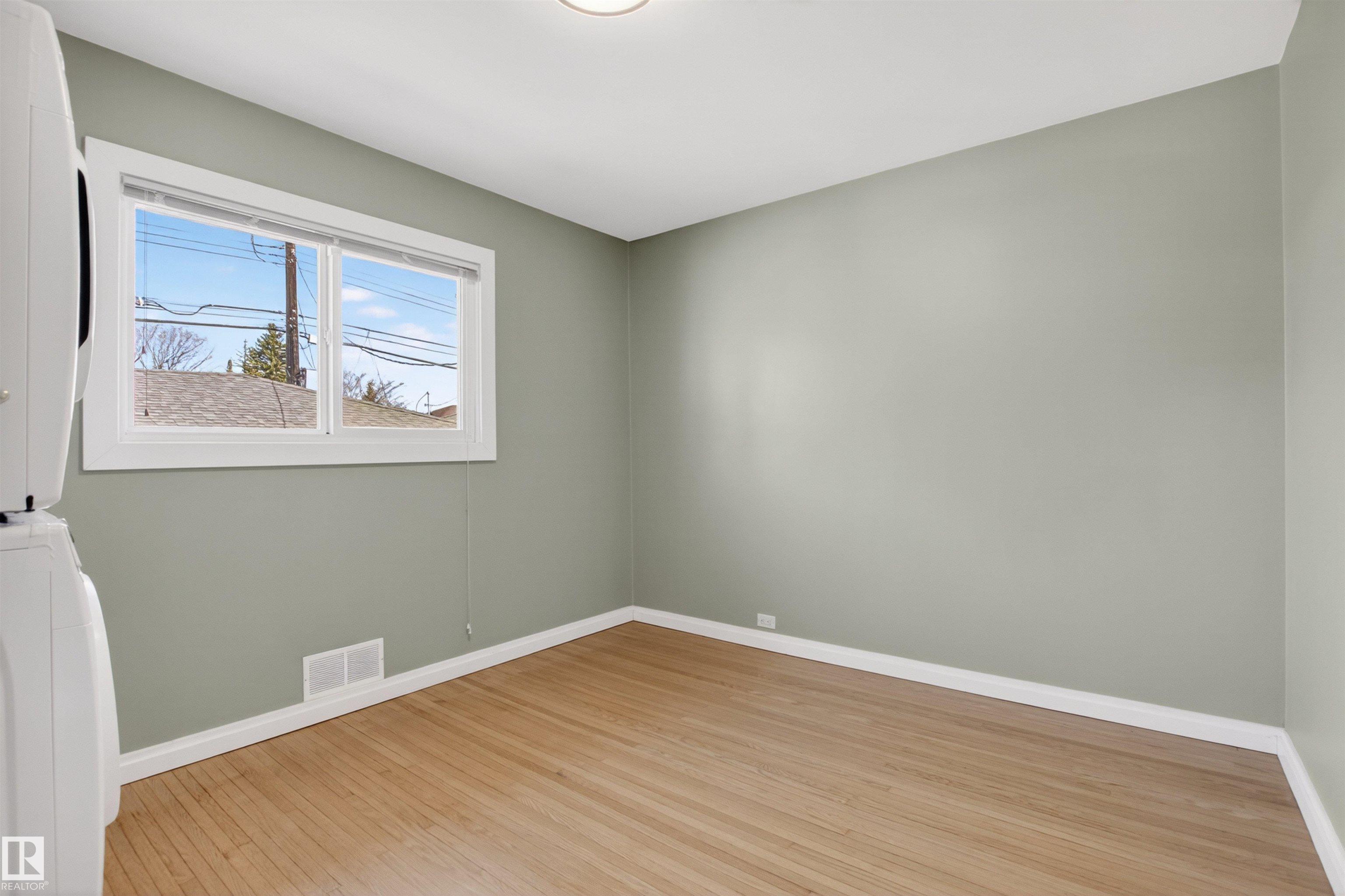 Photo 14 at 14232 95 Avenue NW, Crestwood, Edmonton