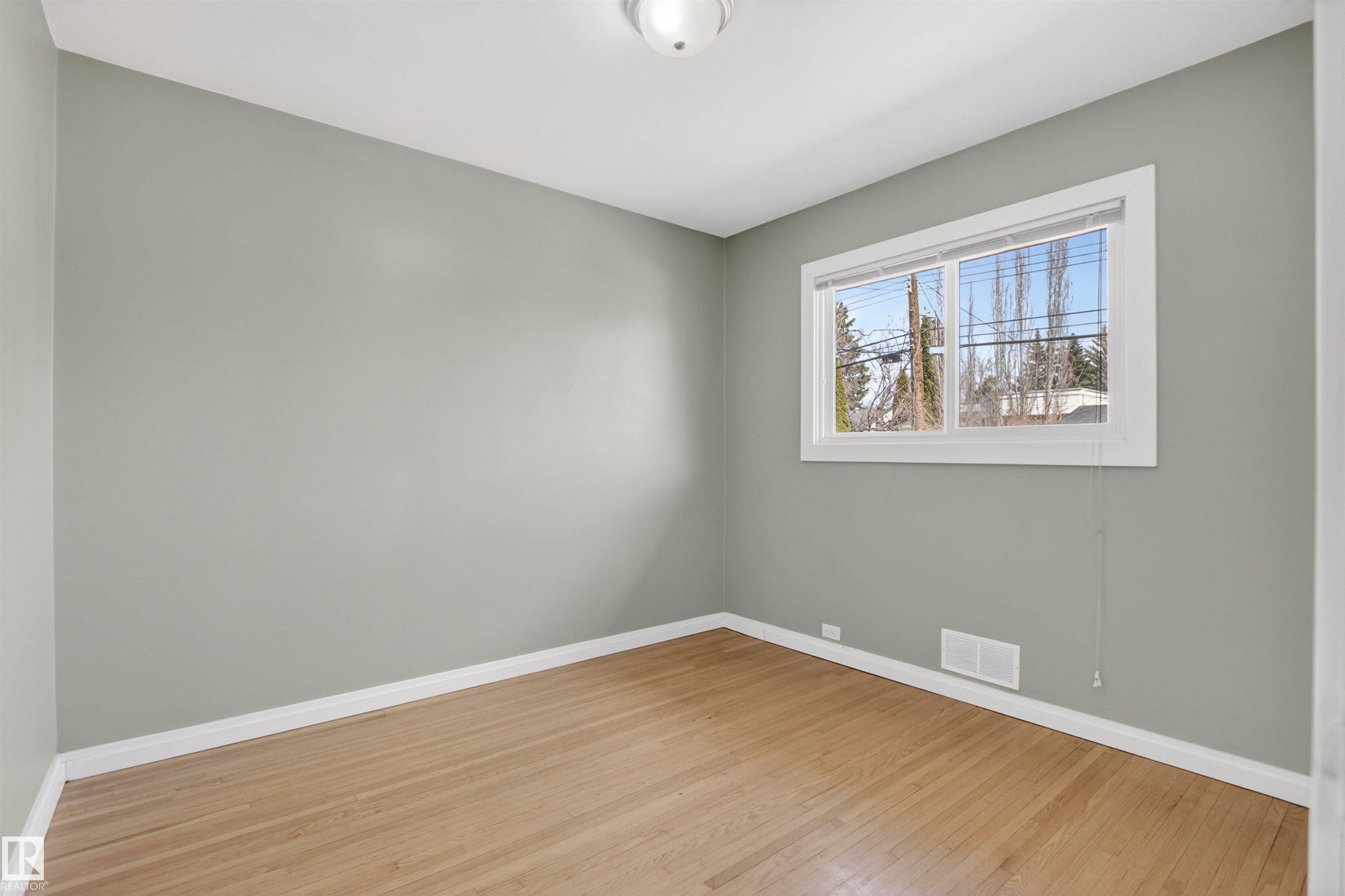 Photo 18 at 14232 95 Avenue NW, Crestwood, Edmonton