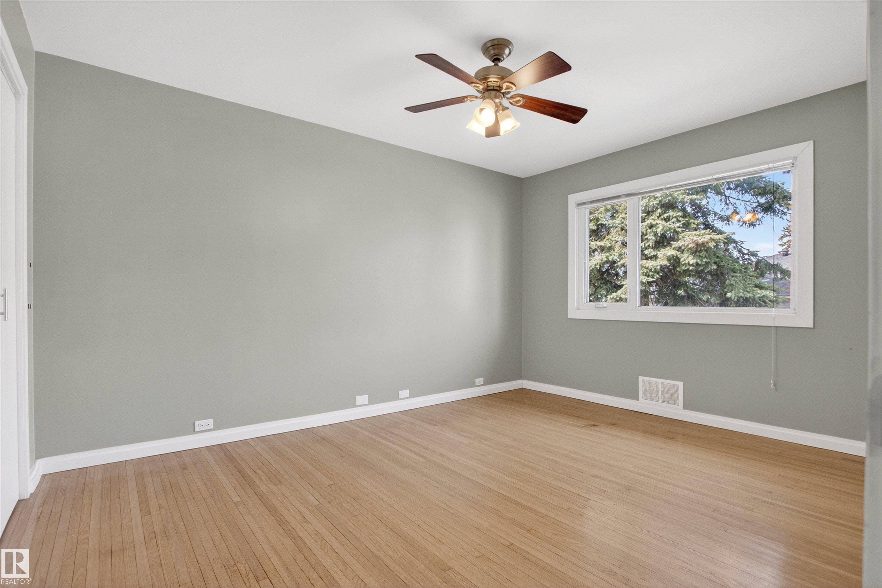 Photo 21 at 14232 95 Avenue NW, Crestwood, Edmonton