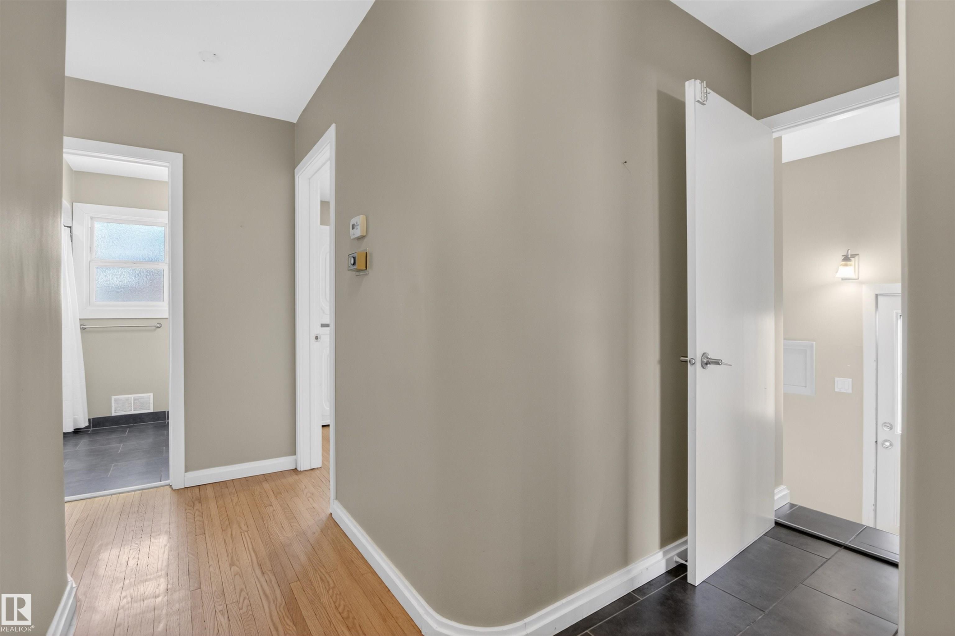 Photo 23 at 14232 95 Avenue NW, Crestwood, Edmonton