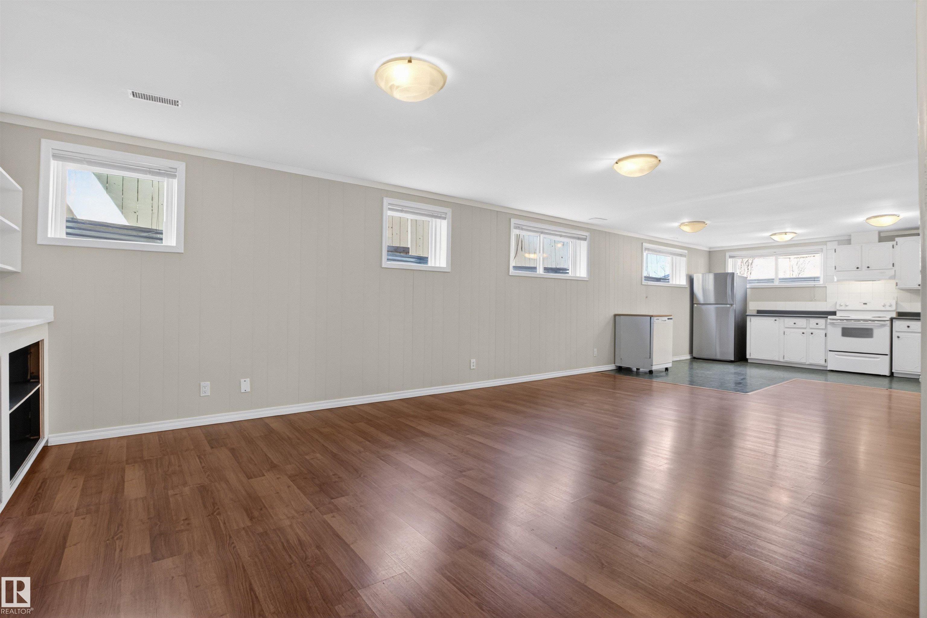 Photo 29 at 14232 95 Avenue NW, Crestwood, Edmonton