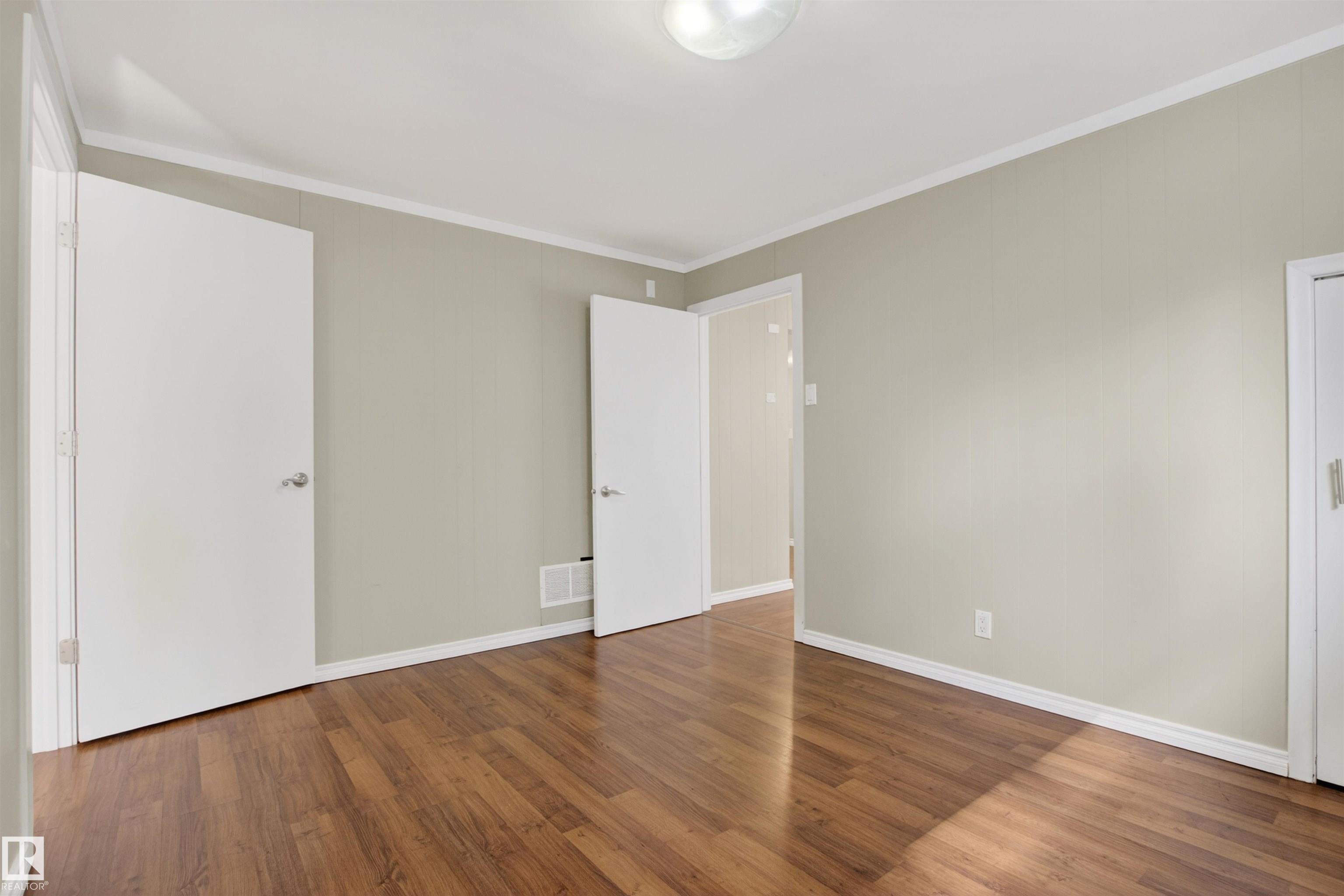Photo 32 at 14232 95 Avenue NW, Crestwood, Edmonton