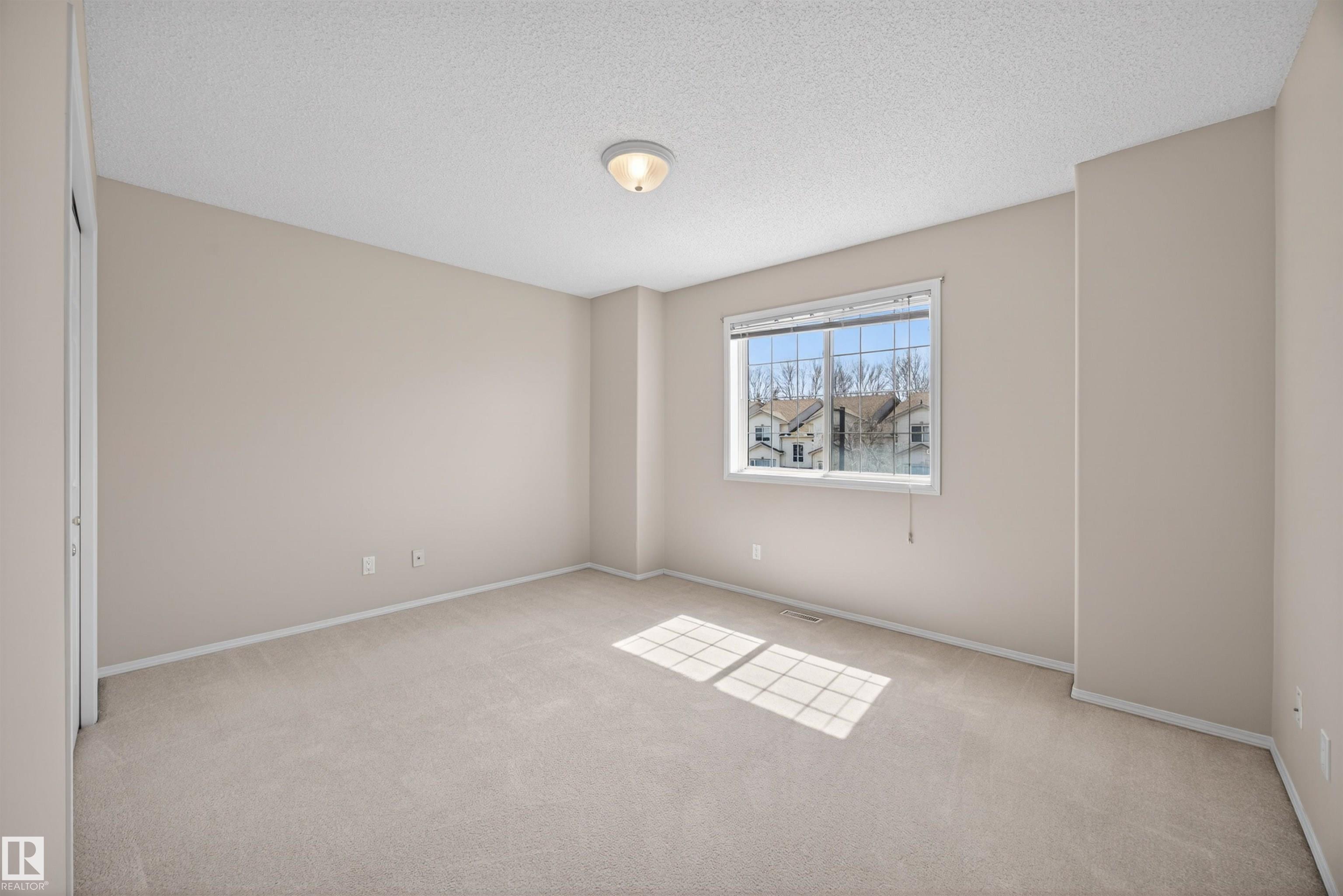 https://zimg.paragon.ice.com/ParagonImages/Property/PM/RAE/225399460/30/0/0/a9fb2d5cbb3e61458580edfe616fdb77/1/579392ba0a01a99463dffa4098469559/225399460-25dd5c63-c840-4e35-9608-d24dcf22e01c.JPG