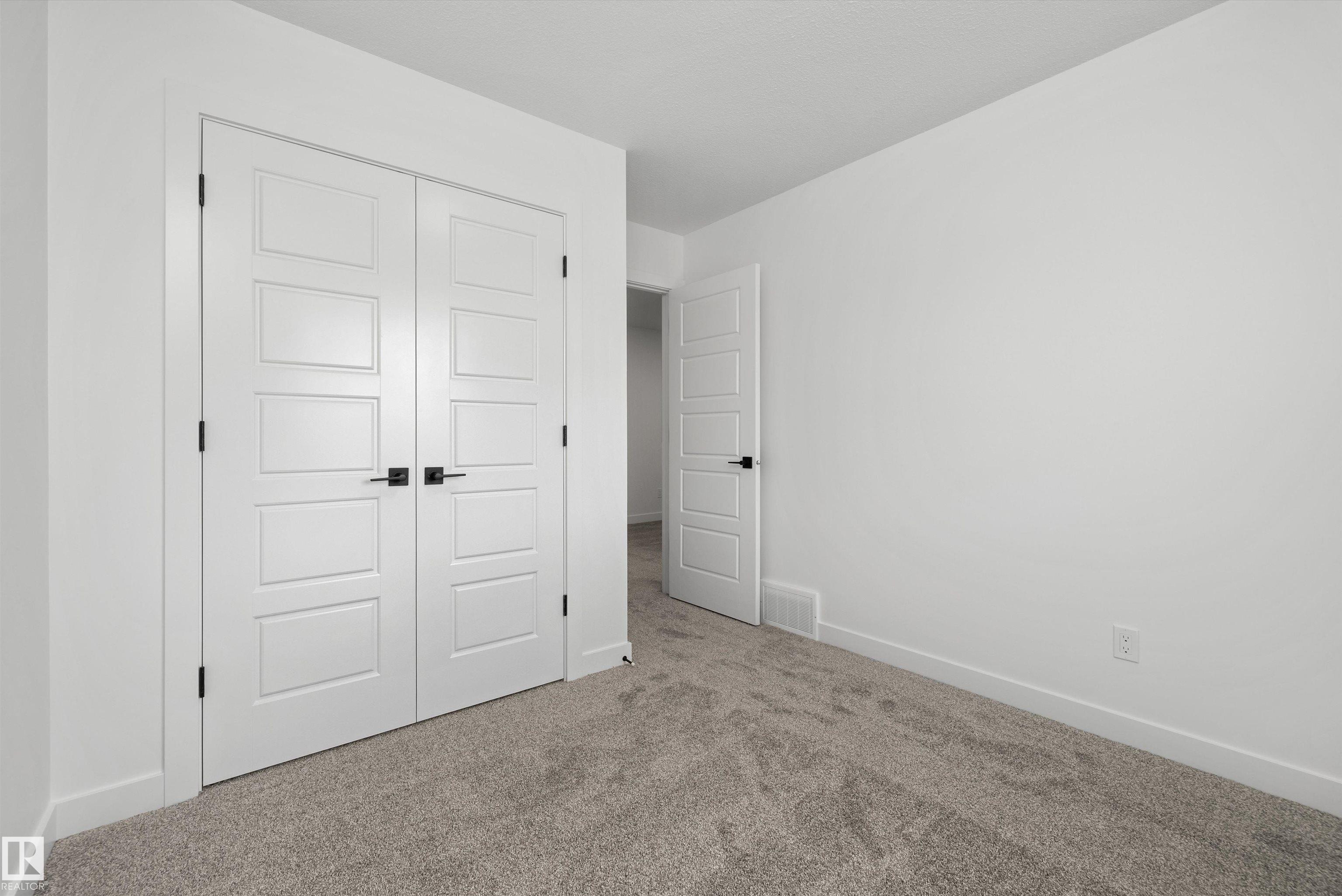 https://zimg.paragon.ice.com/ParagonImages/Property/PM/RAE/225399462/23/0/0/00e4df9bfcaba3ea95bb18ea7696f15f/1/82eba19eae05f3812d7c25958e929ef1/225399462-6e7567be-907a-473a-a1f0-b605d0ff8c4e.JPG