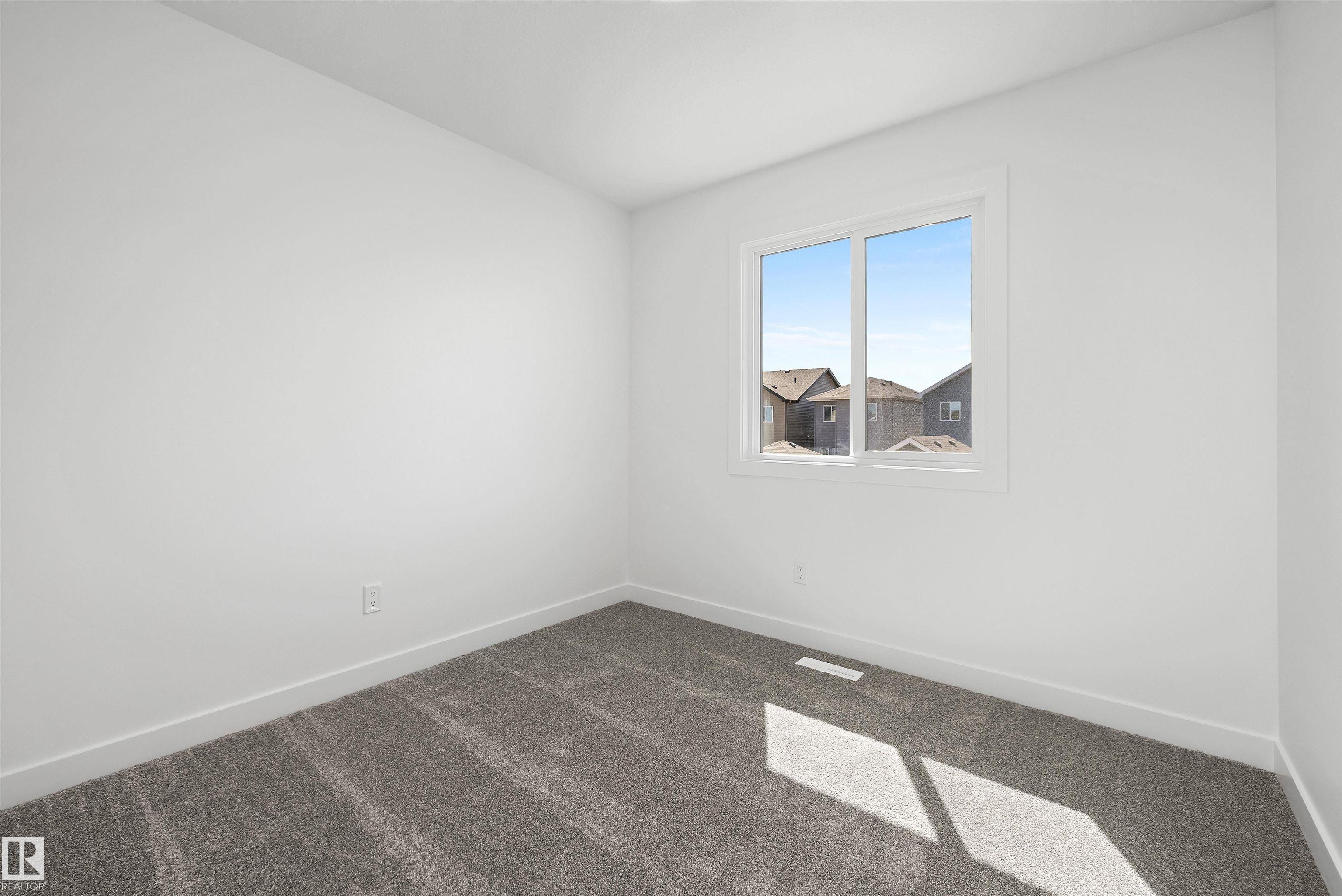 https://zimg.paragon.ice.com/ParagonImages/Property/PM/RAE/225399462/24/0/0/1843a1a33b04687722c34f71ef9f0c66/1/82eba19eae05f3812d7c25958e929ef1/225399462-5cdb22a3-d80c-4eff-97cd-06902be860f9.JPG