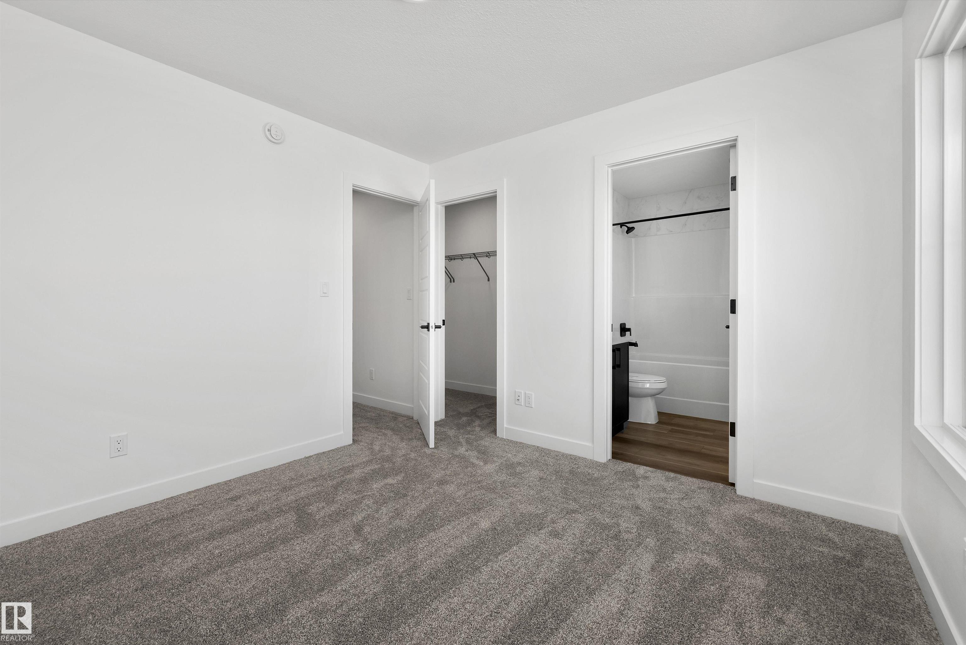 https://zimg.paragon.ice.com/ParagonImages/Property/PM/RAE/225399462/27/0/0/2194d1ff0ba71ae538eb95c9f907ce15/1/82eba19eae05f3812d7c25958e929ef1/225399462-e0983d87-e592-4b7f-b14b-936c1793455d.JPG
