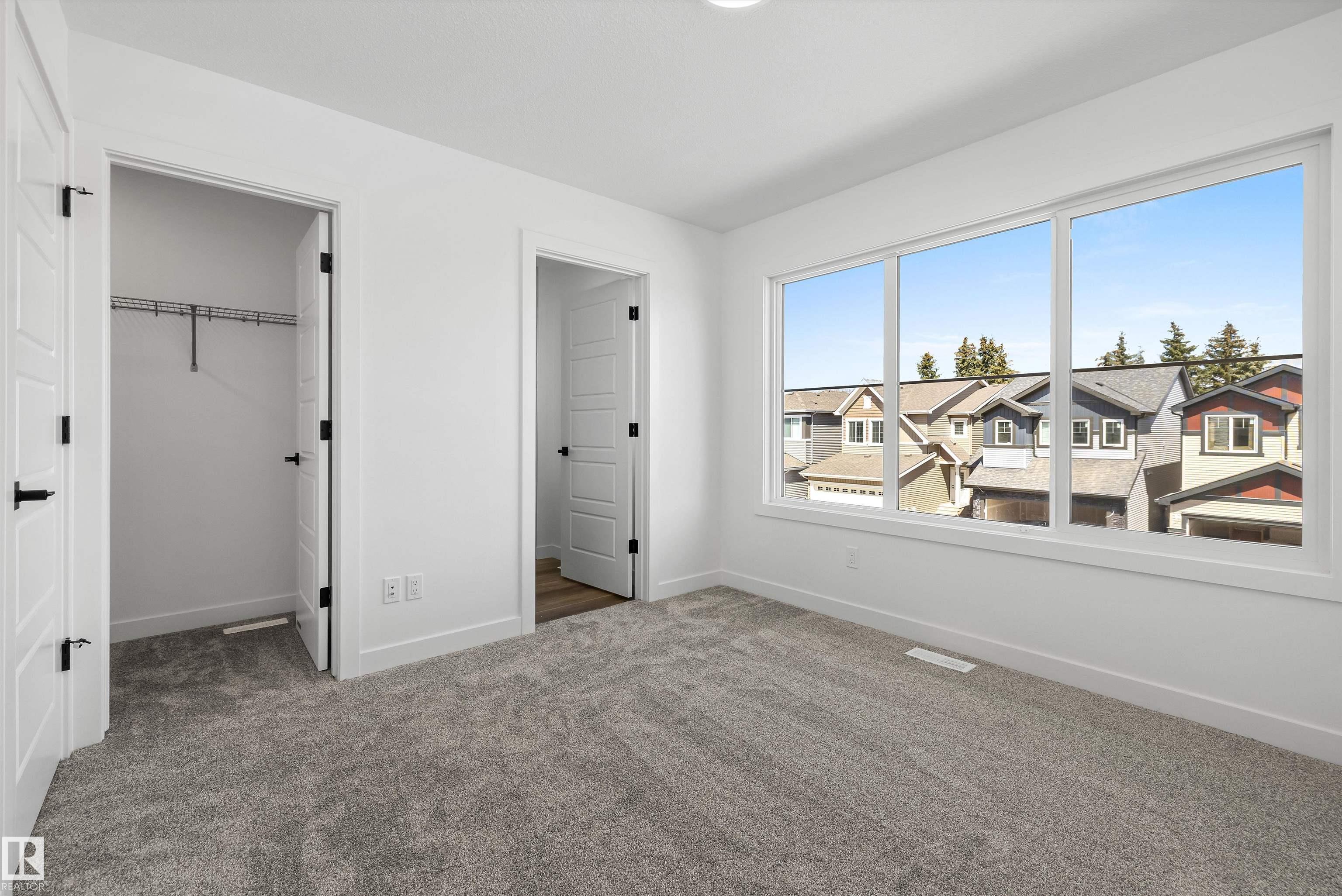 https://zimg.paragon.ice.com/ParagonImages/Property/PM/RAE/225399462/29/0/0/d8739617dfe687d07e279b0a3dc16598/1/82eba19eae05f3812d7c25958e929ef1/225399462-f52e139e-ffdd-4808-8316-96e637685107.JPG
