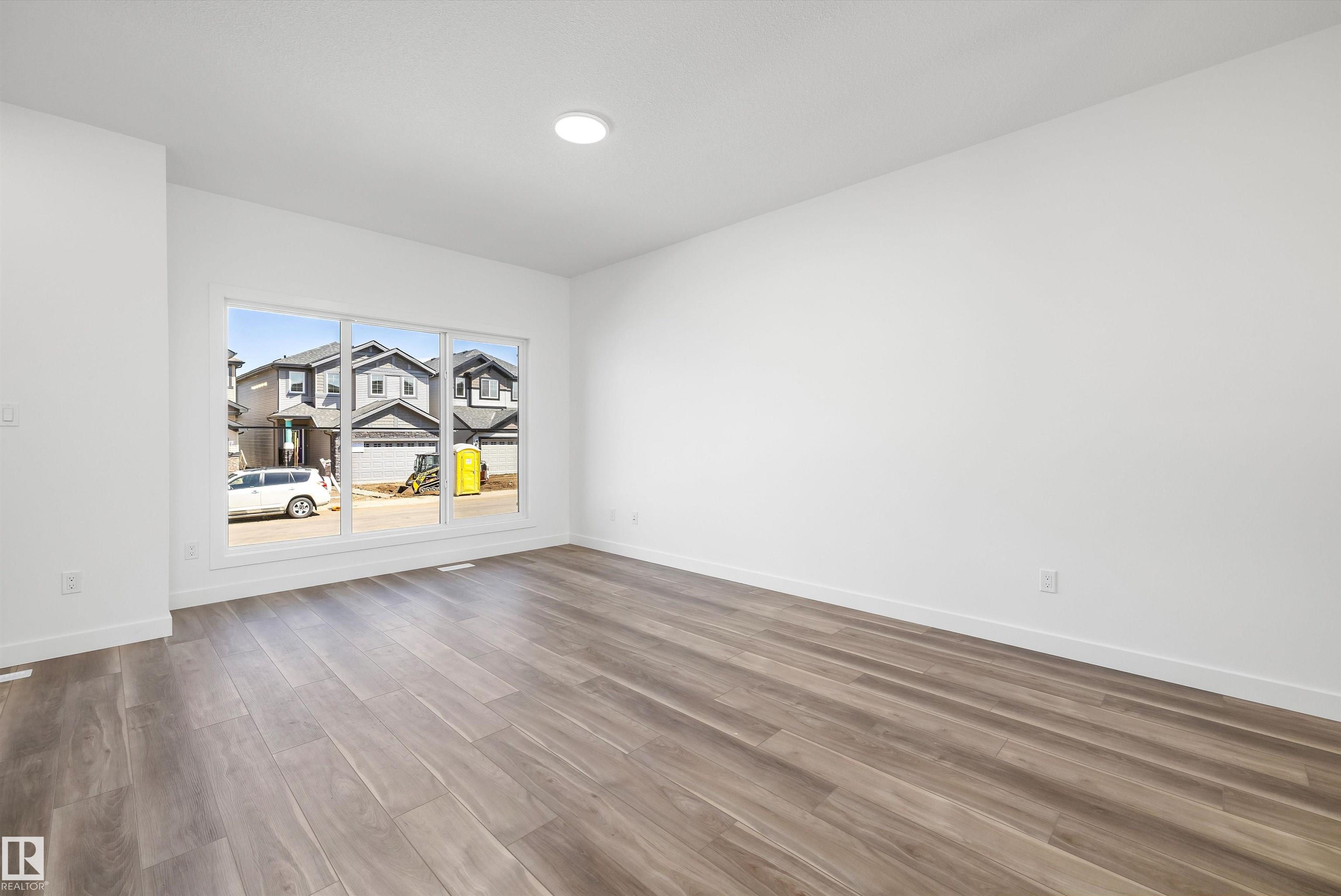 https://zimg.paragon.ice.com/ParagonImages/Property/PM/RAE/225399462/6/0/0/057cc631f5a9becb8d04fa3b45fb2d95/1/82eba19eae05f3812d7c25958e929ef1/225399462-2128939d-ec80-43ab-8a23-2c4092c38979.JPG