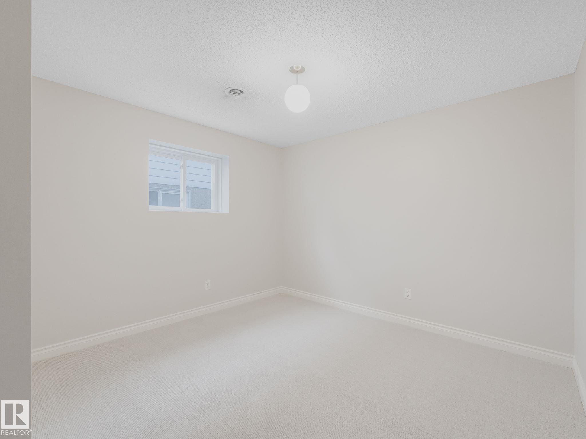 https://zimg.paragon.ice.com/ParagonImages/Property/PM/RAE/225399473/29/0/0/cfadda642be386d94a79a8420cb1ac15/1/2981fd69443a07c87f9a8450b1030050/225399473-85eee487-8278-4ed1-9927-03abbece23f1.JPG