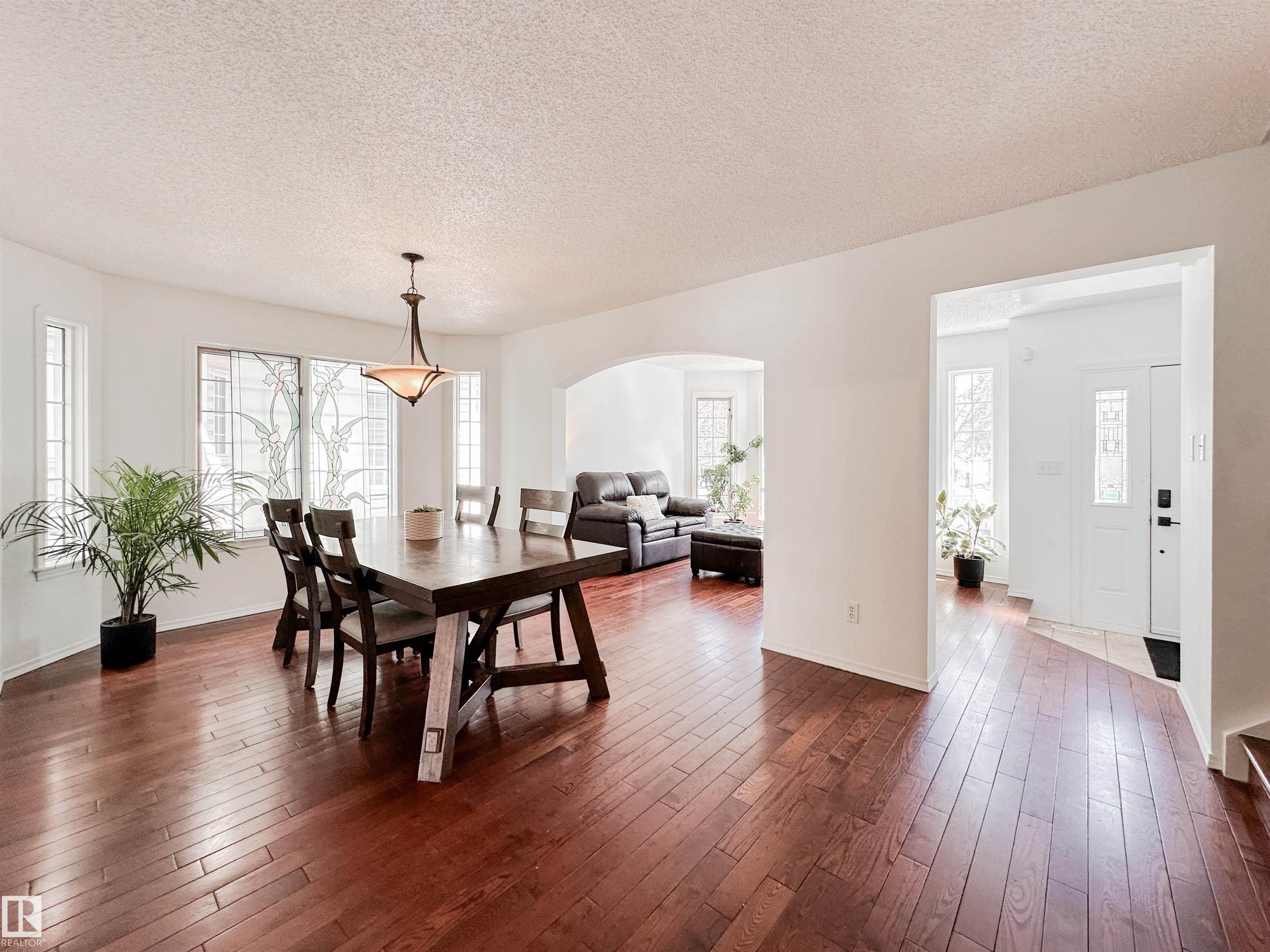 https://zimg.paragon.ice.com/ParagonImages/Property/PM/RAE/225399478/13/0/0/a280ee6df39e90a3d1b8f4d9820a4574/1/65c3f00e92c52e1851ae3d61f452a4dc/225399478-143929fc-6edc-4bbe-b5de-b78d6f15609f.JPG
