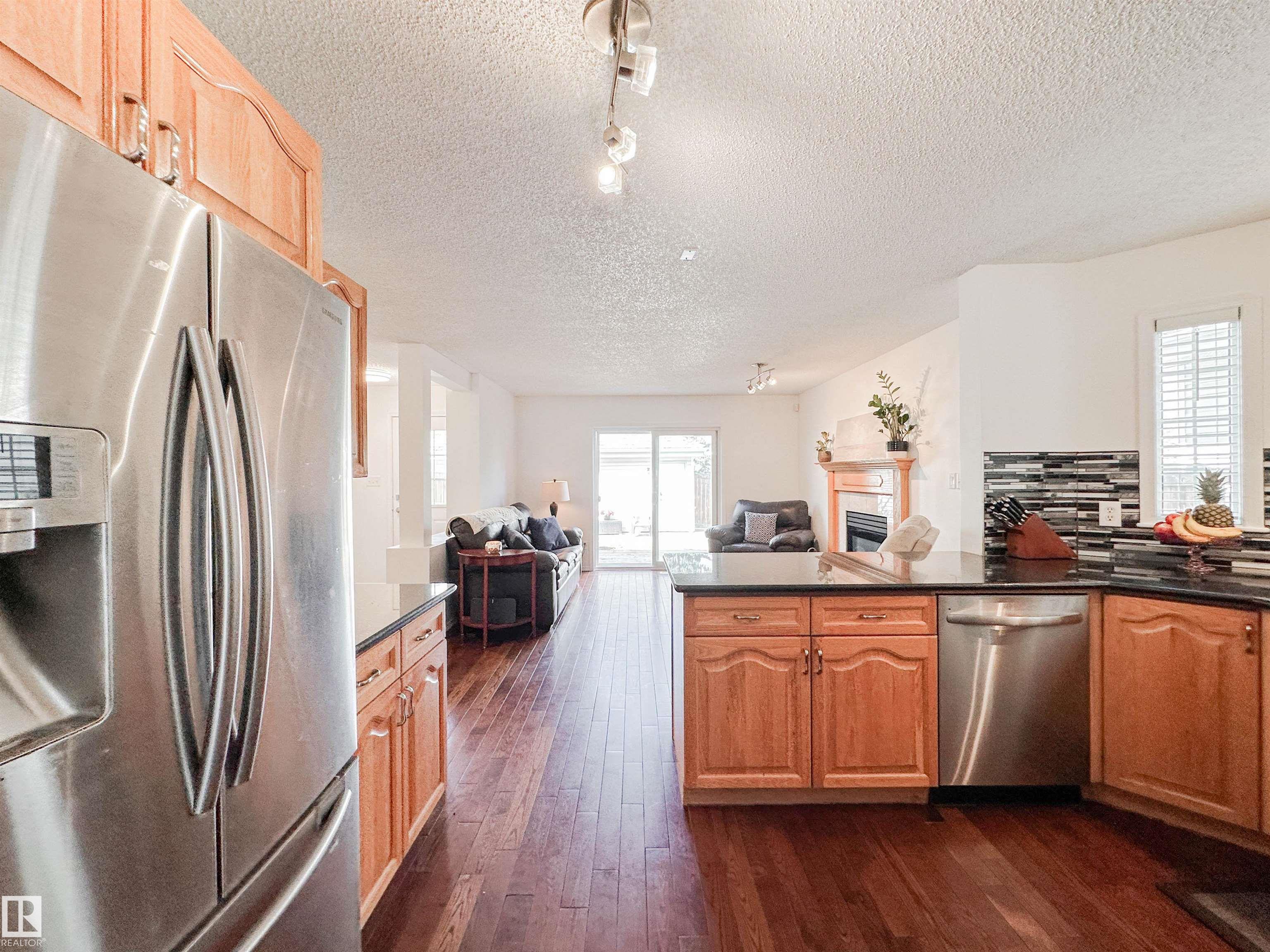 https://zimg.paragon.ice.com/ParagonImages/Property/PM/RAE/225399478/14/0/0/594f6e0693df5c675bf2adfd2d0c795f/1/65c3f00e92c52e1851ae3d61f452a4dc/225399478-042a77d4-a233-44a6-be1a-232b35644ec3.JPG
