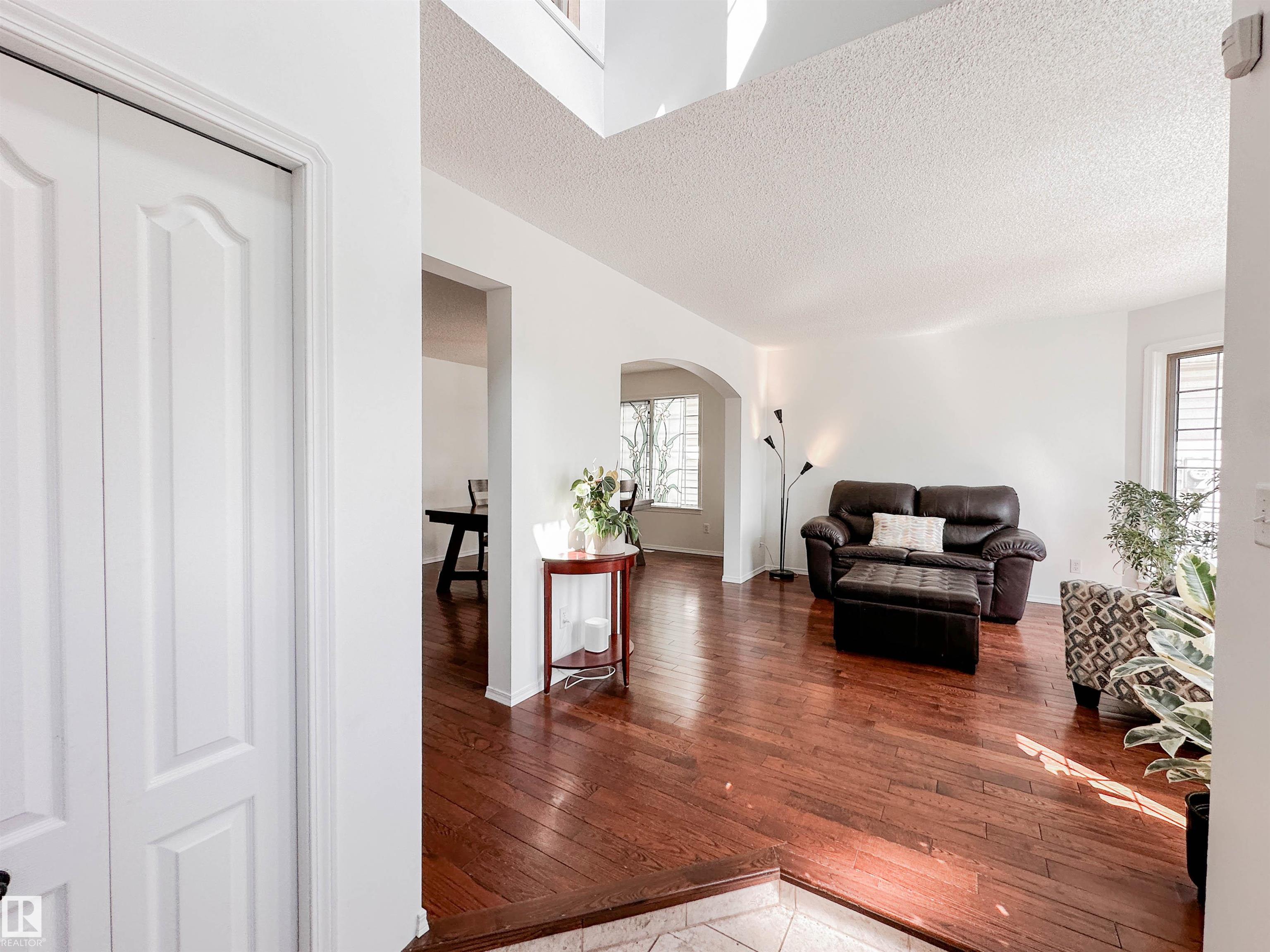 Picture for 10020 97 AV NW