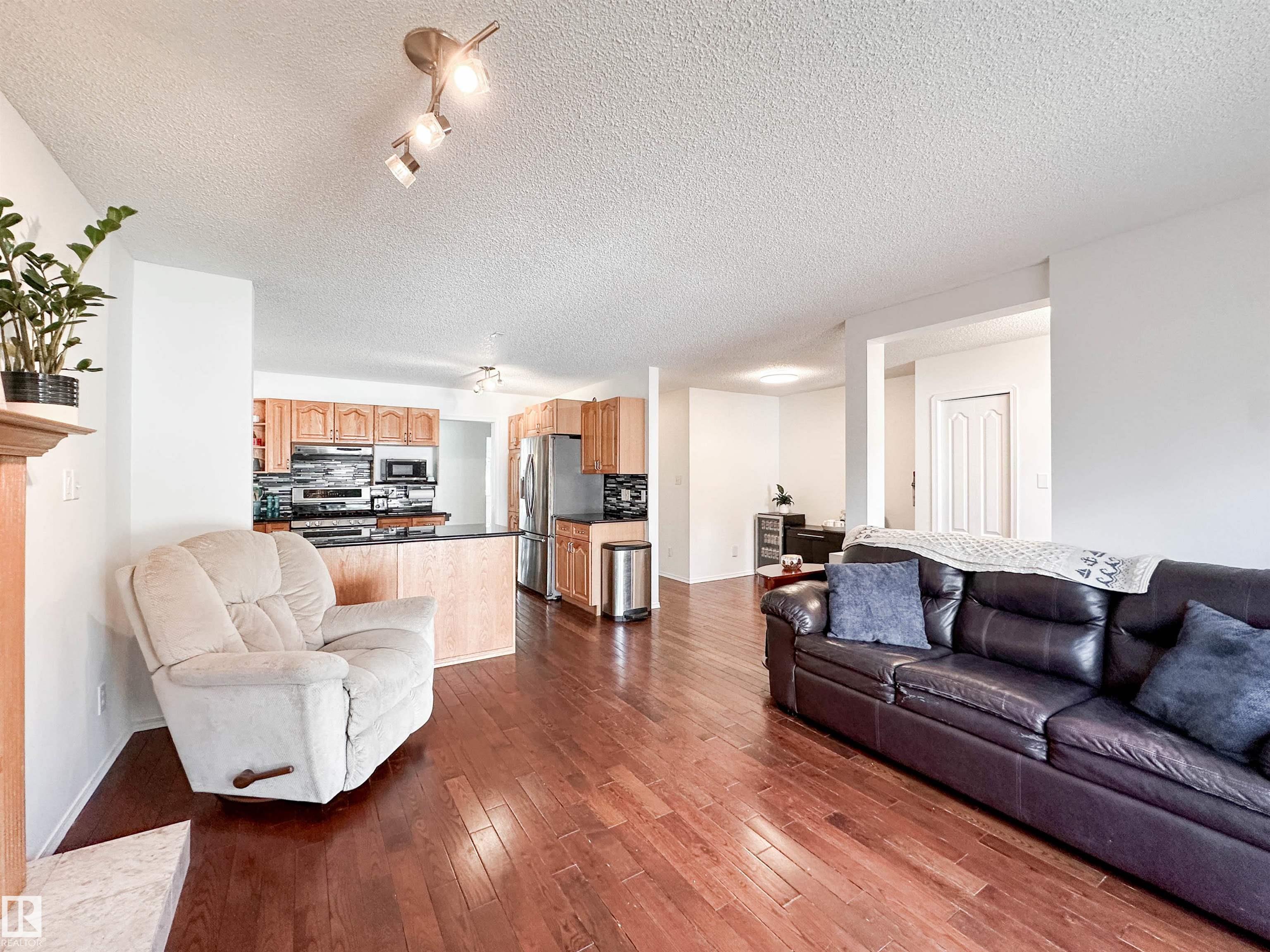 https://zimg.paragon.ice.com/ParagonImages/Property/PM/RAE/225399478/22/0/0/7f7dd84800b9ca74dc4a5e06cdf5c1da/1/65c3f00e92c52e1851ae3d61f452a4dc/225399478-1b297822-d54f-4fa6-807b-b7189fbd3f57.JPG