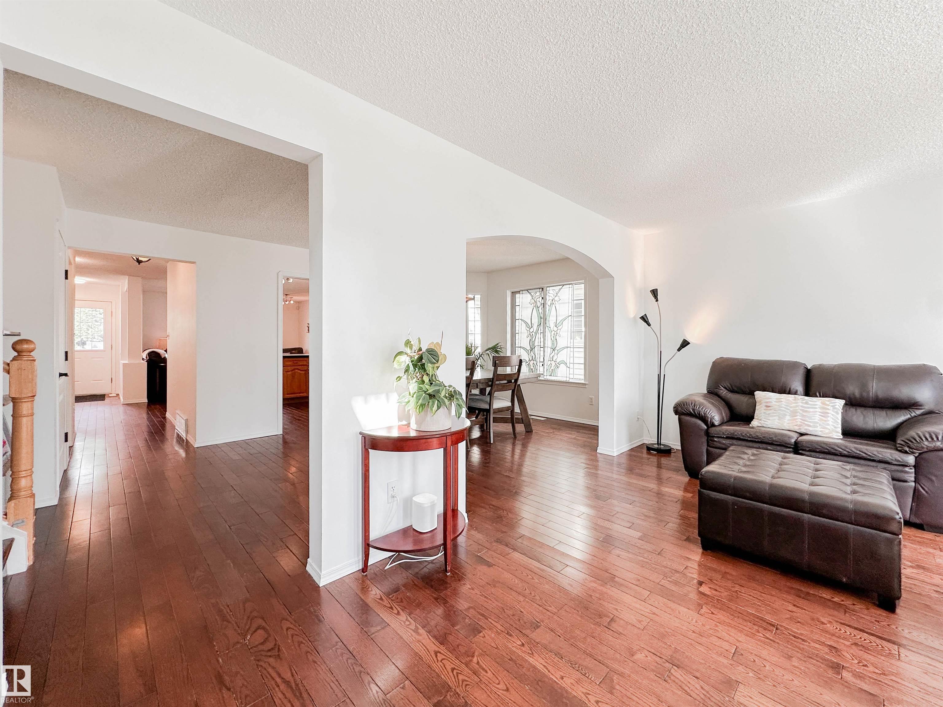 Picture for 10020 97 AV NW