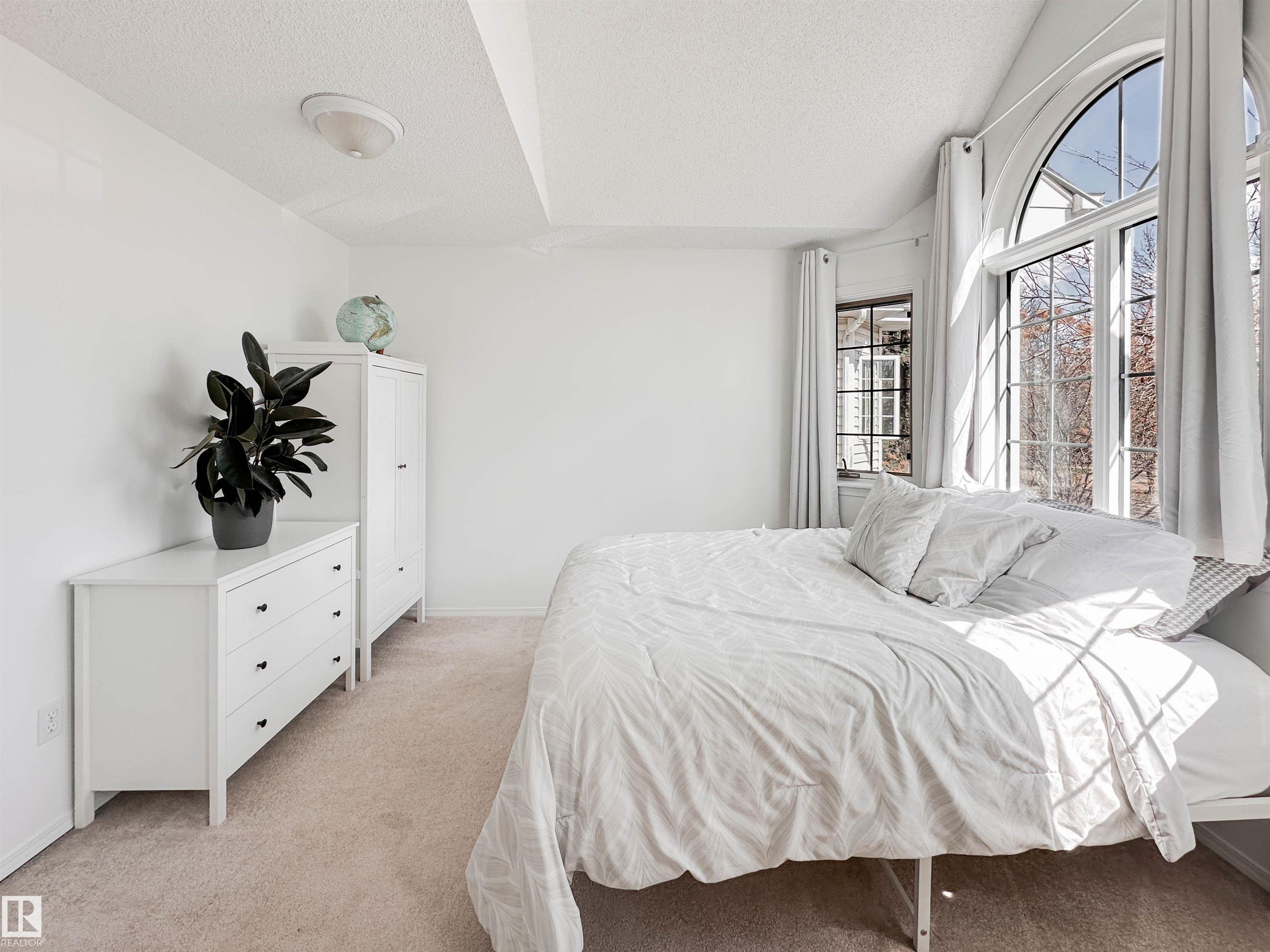 https://zimg.paragon.ice.com/ParagonImages/Property/PM/RAE/225399478/35/0/0/d7327c9da9bb16b752e740d7ef17368c/1/65c3f00e92c52e1851ae3d61f452a4dc/225399478-2ad227b5-652d-4787-9654-cd45b5d89115.JPG