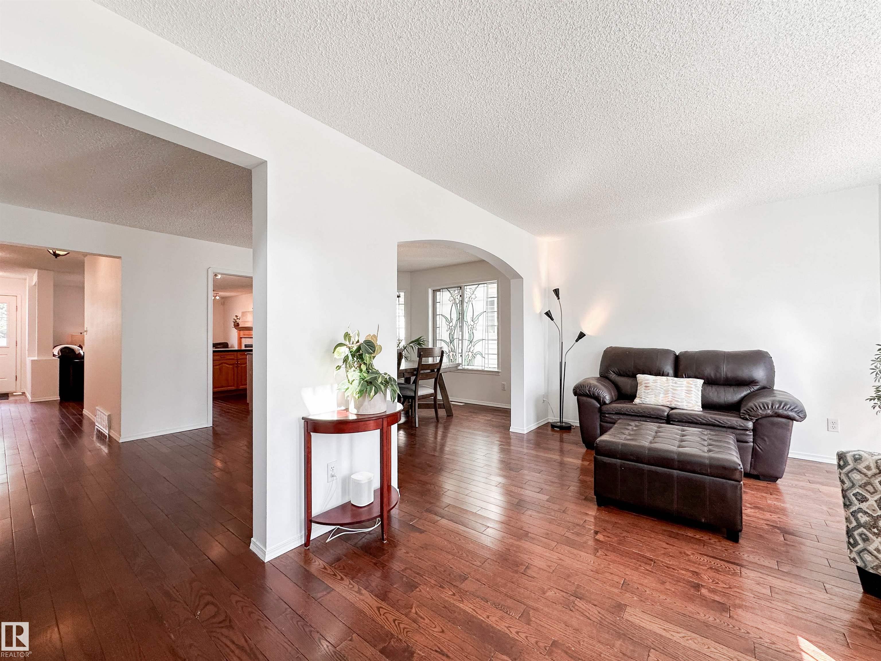 Picture for 10020 97 AV NW