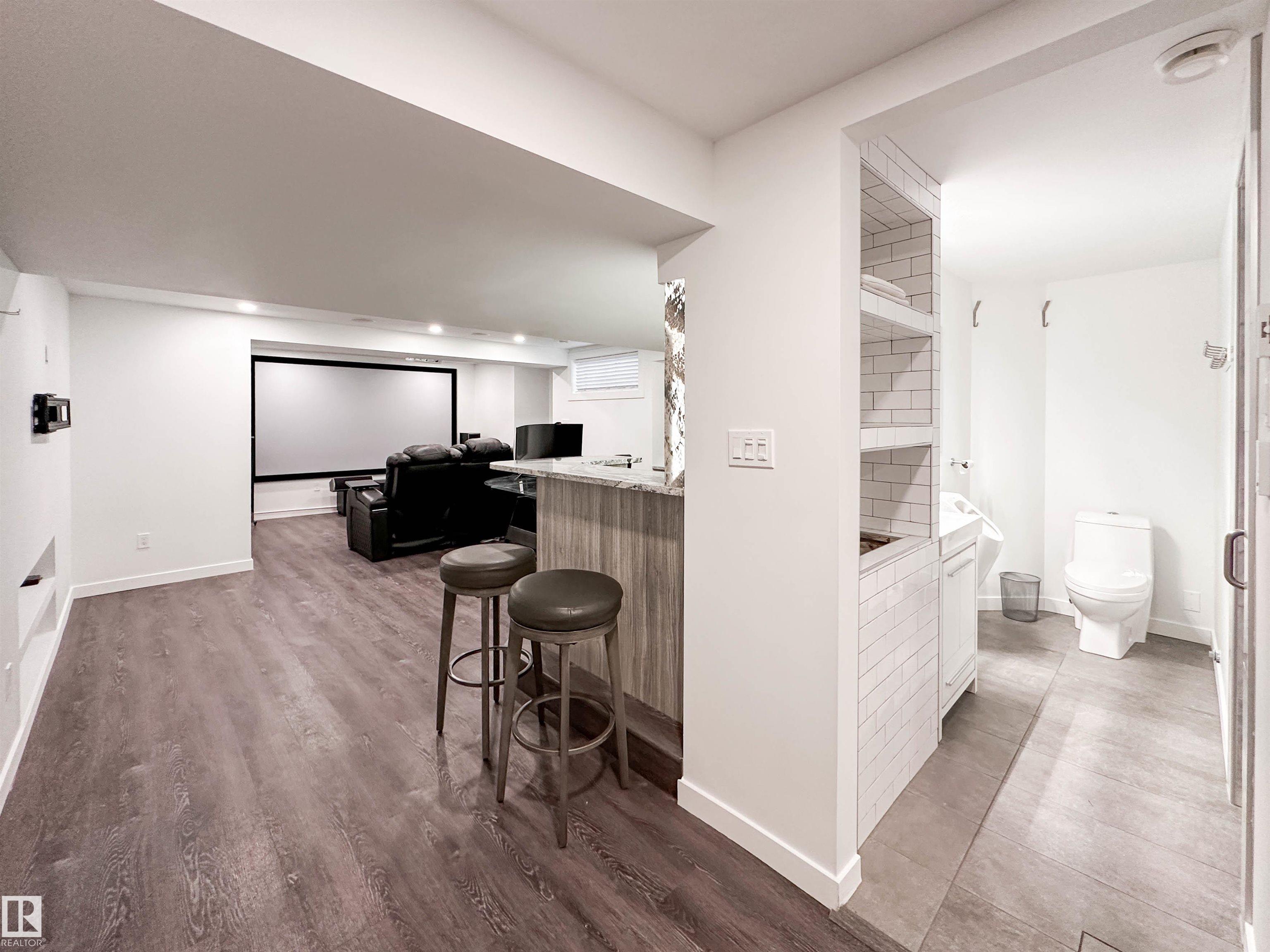 https://zimg.paragon.ice.com/ParagonImages/Property/PM/RAE/225399478/44/0/0/7b7162ad07960104f13ae2d6744effc0/1/65c3f00e92c52e1851ae3d61f452a4dc/225399478-1972714d-47a4-4454-ab9d-7412316d5c76.JPG