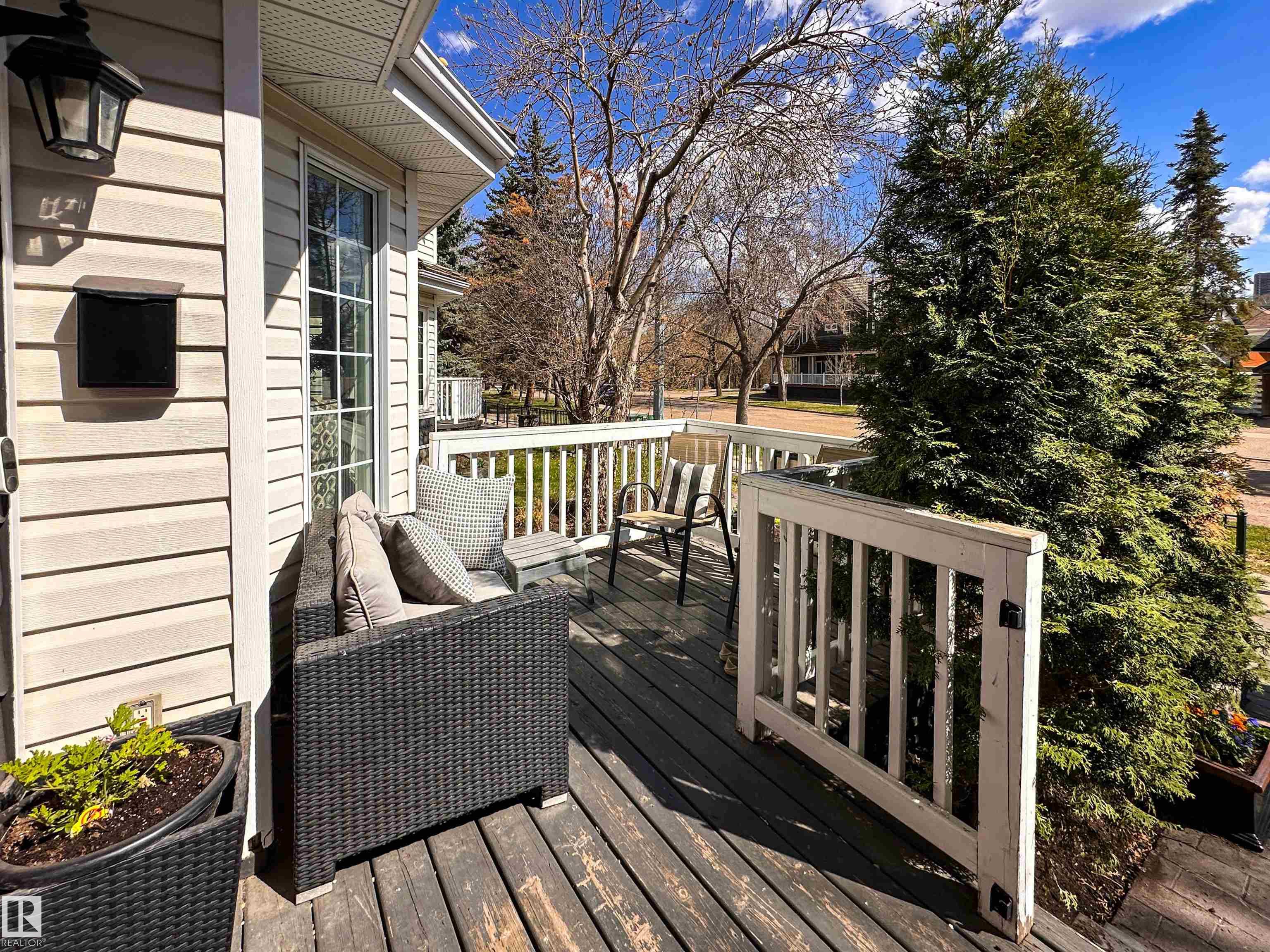 https://zimg.paragon.ice.com/ParagonImages/Property/PM/RAE/225399478/71/0/0/3fa5585d93e48b7af4182381fa61cb36/1/65c3f00e92c52e1851ae3d61f452a4dc/225399478-22427ad1-cbb5-418b-8541-7e6798e7a11c.JPG