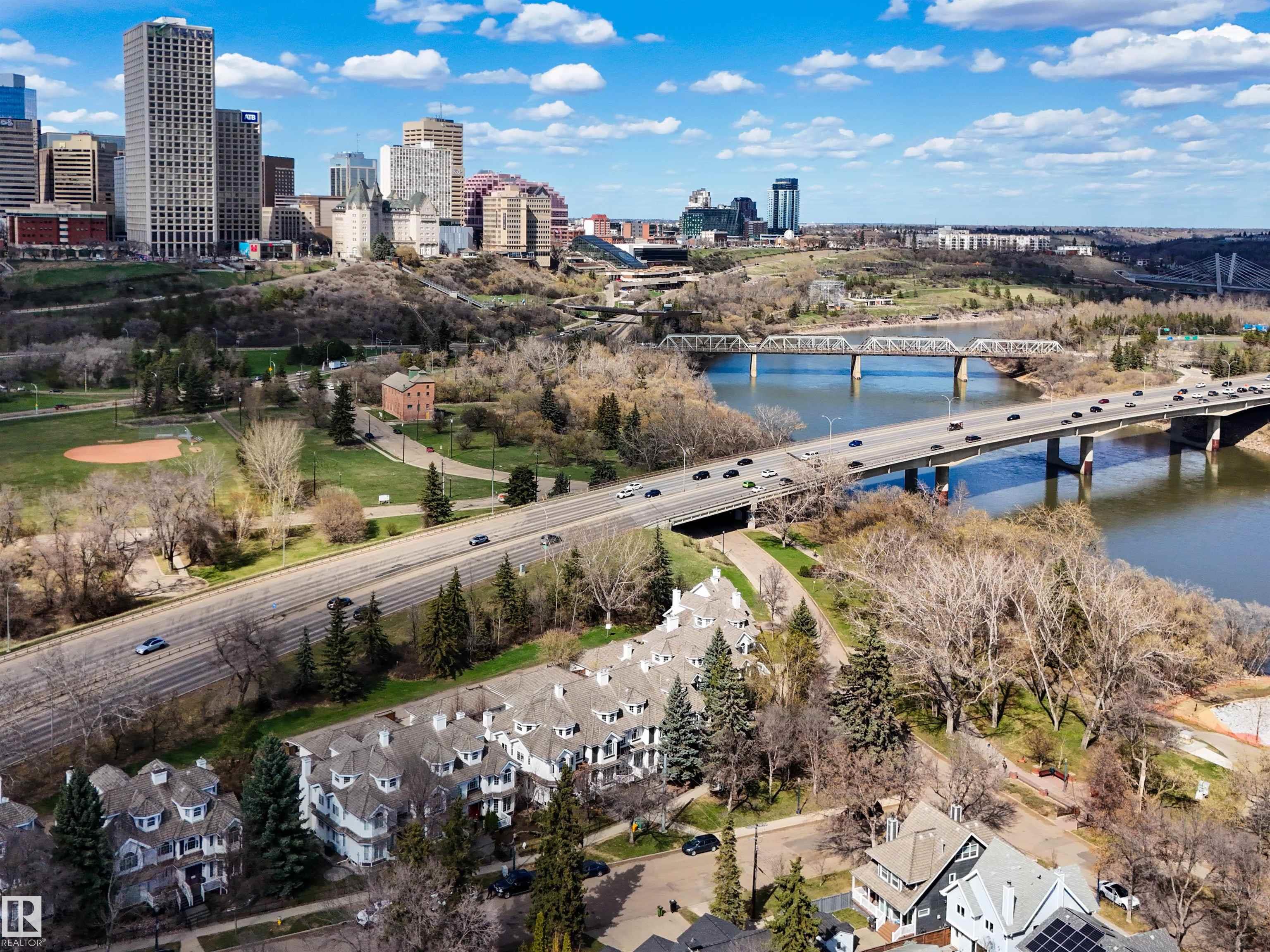 https://zimg.paragon.ice.com/ParagonImages/Property/PM/RAE/225399478/73/0/0/2a465f2861cc0a7759e128e9d9d4ace7/1/65c3f00e92c52e1851ae3d61f452a4dc/225399478-bbf287b6-239b-40f4-aa01-59279e51f609.JPG
