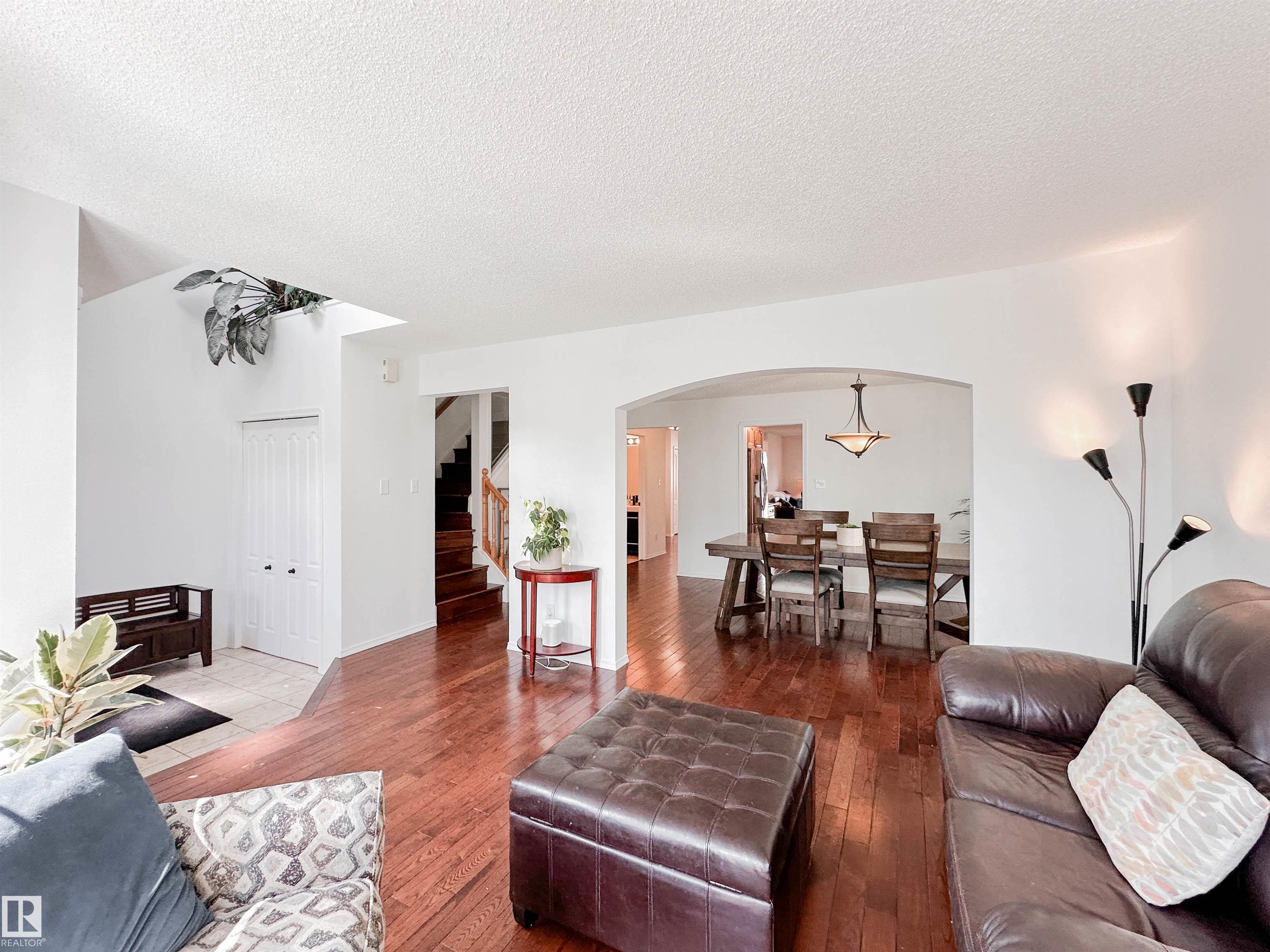 https://zimg.paragon.ice.com/ParagonImages/Property/PM/RAE/225399478/9/0/0/d884d64293ad2bbfbb6ef1ecdaf18e82/1/65c3f00e92c52e1851ae3d61f452a4dc/225399478-75df40f2-e80e-4075-afcc-7f857da6249d.JPG