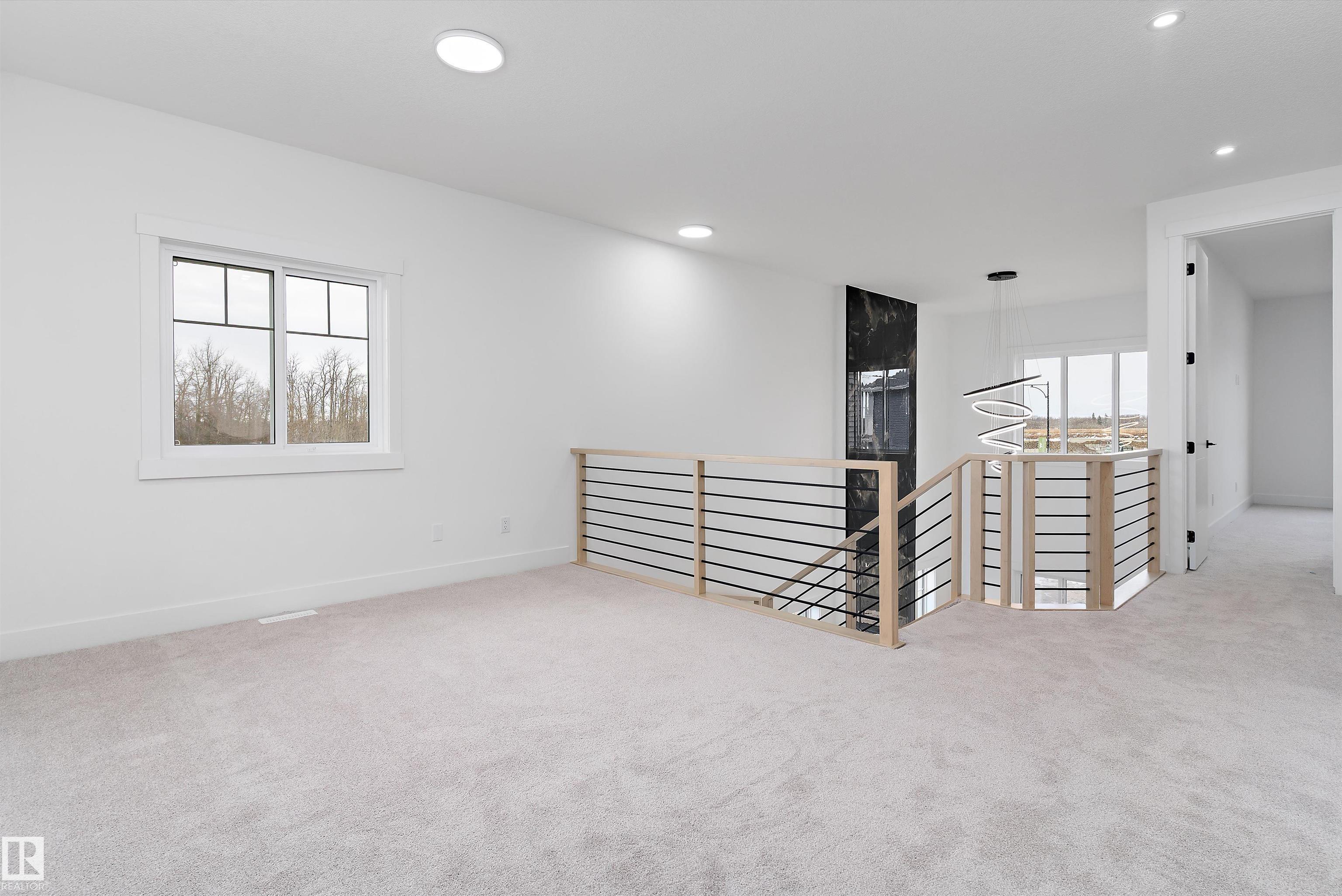 https://zimg.paragon.ice.com/ParagonImages/Property/PM/RAE/225399483/33/0/0/f59dd3b35c37c1ffc33db71bfd3f6fbd/1/1784e07f0be405238197ca9e38a5cacc/225399483-983a50be-f7d2-4de4-b0a7-b4f41c919e9d.JPG