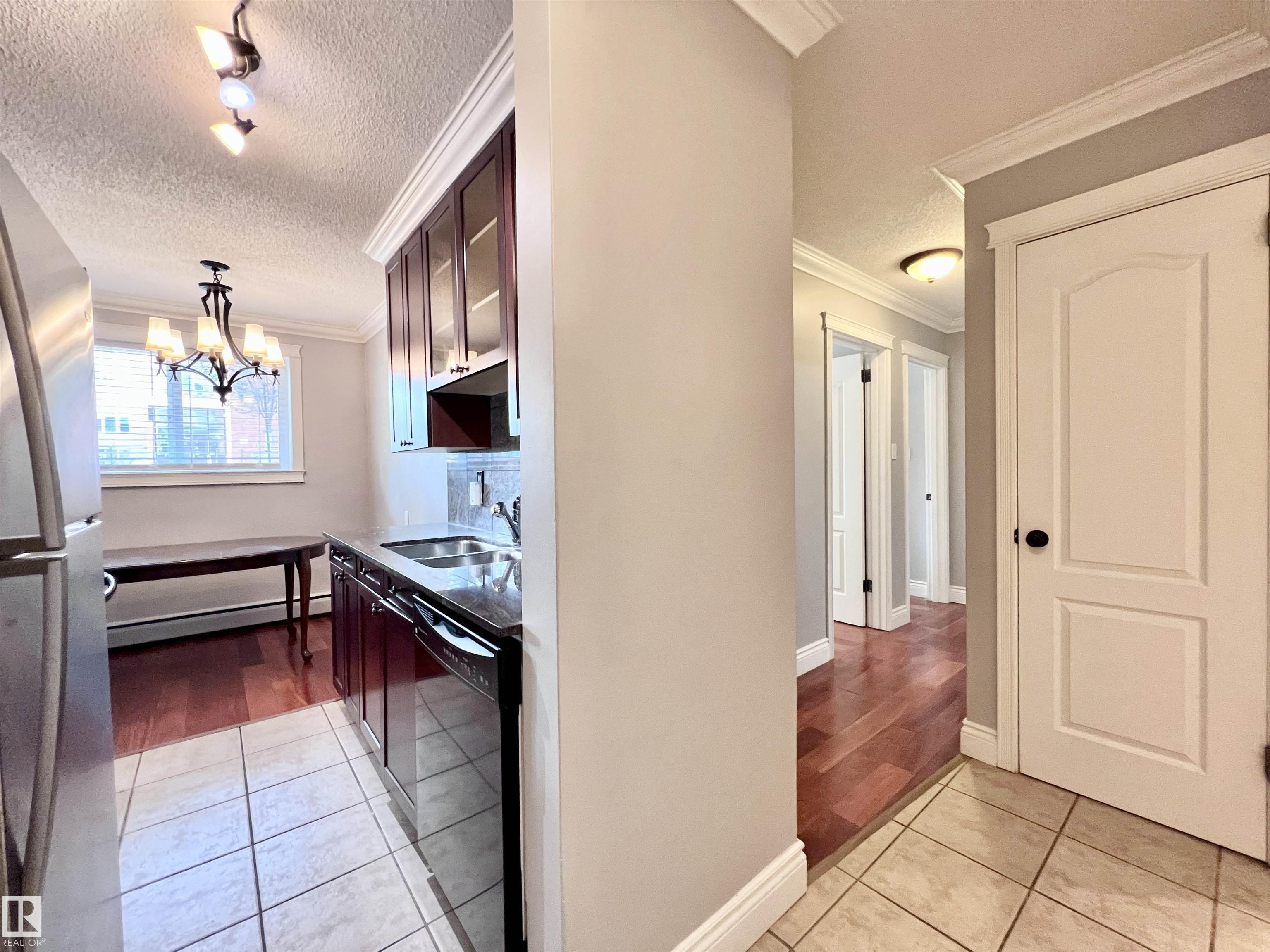 https://zimg.paragon.ice.com/ParagonImages/Property/PM/RAE/225399489/11/0/0/001874d34bafa609e6b9ecae21970452/1/528e3a16b004158a94fb1a9aed745e59/225399489-caefc7cb-bf22-4578-83a3-5b87ec03f7af.JPG