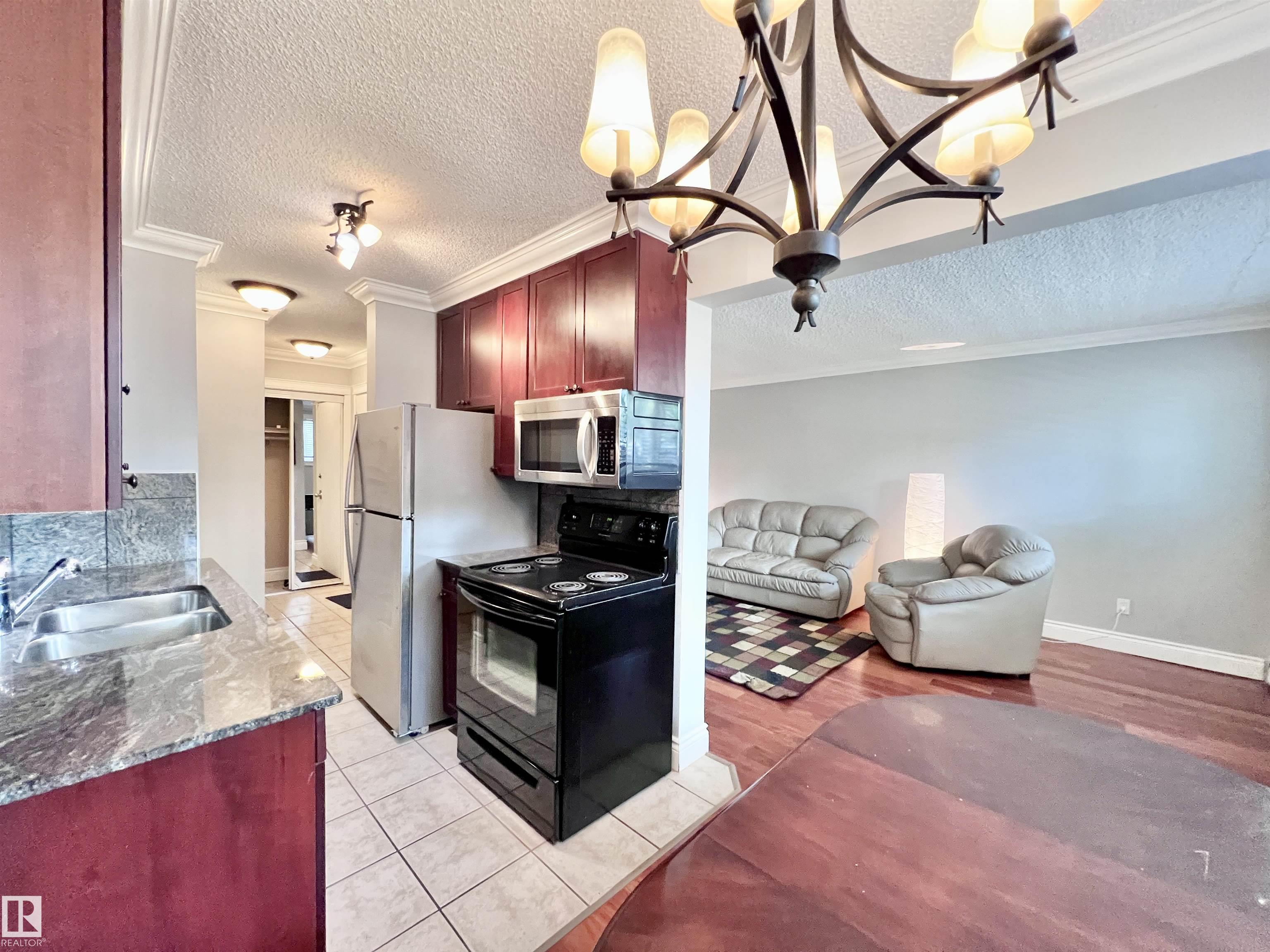 https://zimg.paragon.ice.com/ParagonImages/Property/PM/RAE/225399489/12/0/0/6a90ad982bc40219bfffe59d10d1191f/1/528e3a16b004158a94fb1a9aed745e59/225399489-2f363fdf-f81c-4d89-a25b-3d78f0cc6348.JPG