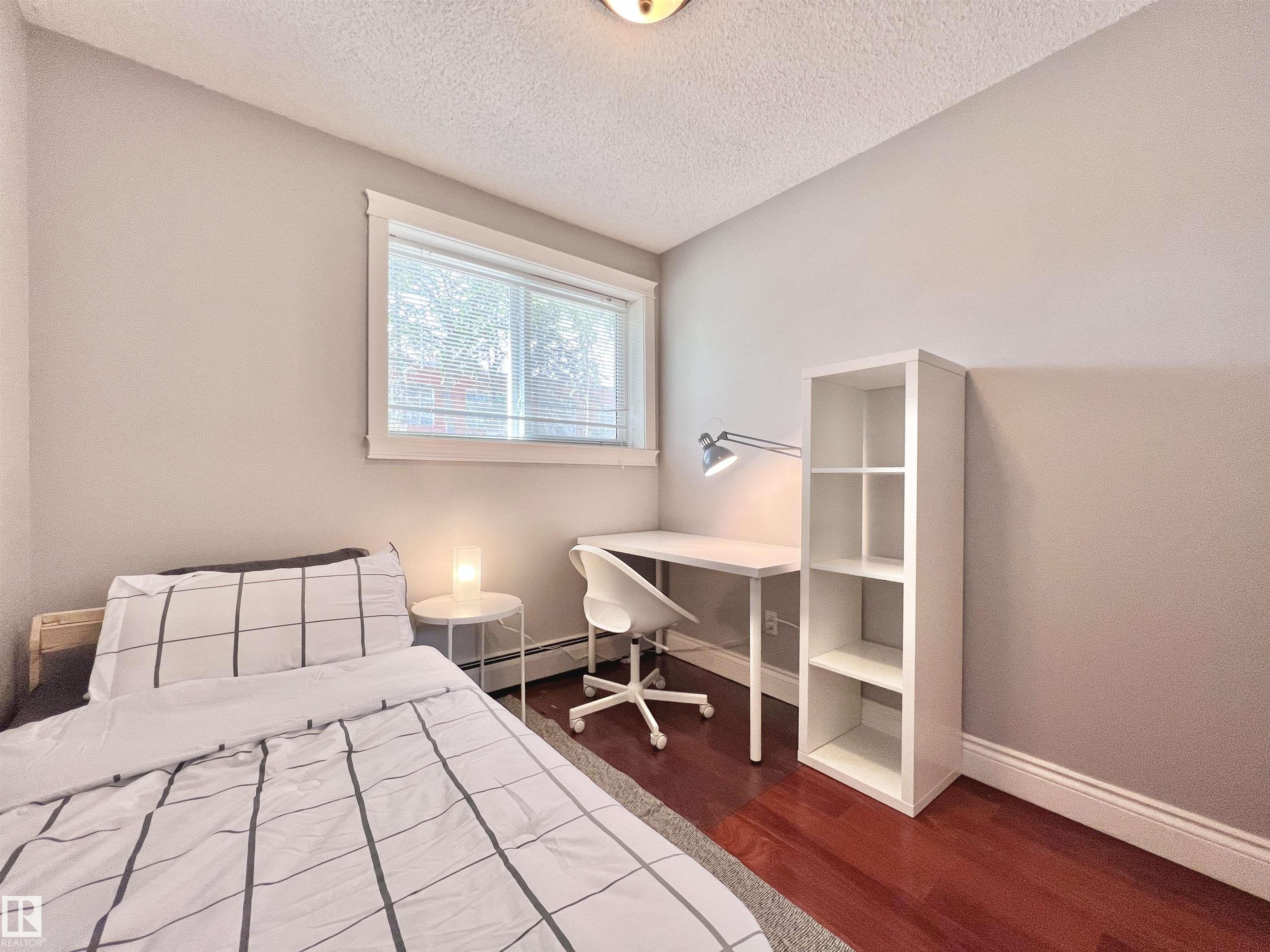 https://zimg.paragon.ice.com/ParagonImages/Property/PM/RAE/225399489/39/0/0/d36395205a05cf53c556388855adaf74/1/528e3a16b004158a94fb1a9aed745e59/225399489-dc190895-a597-4360-8500-61e06c900a90.JPG