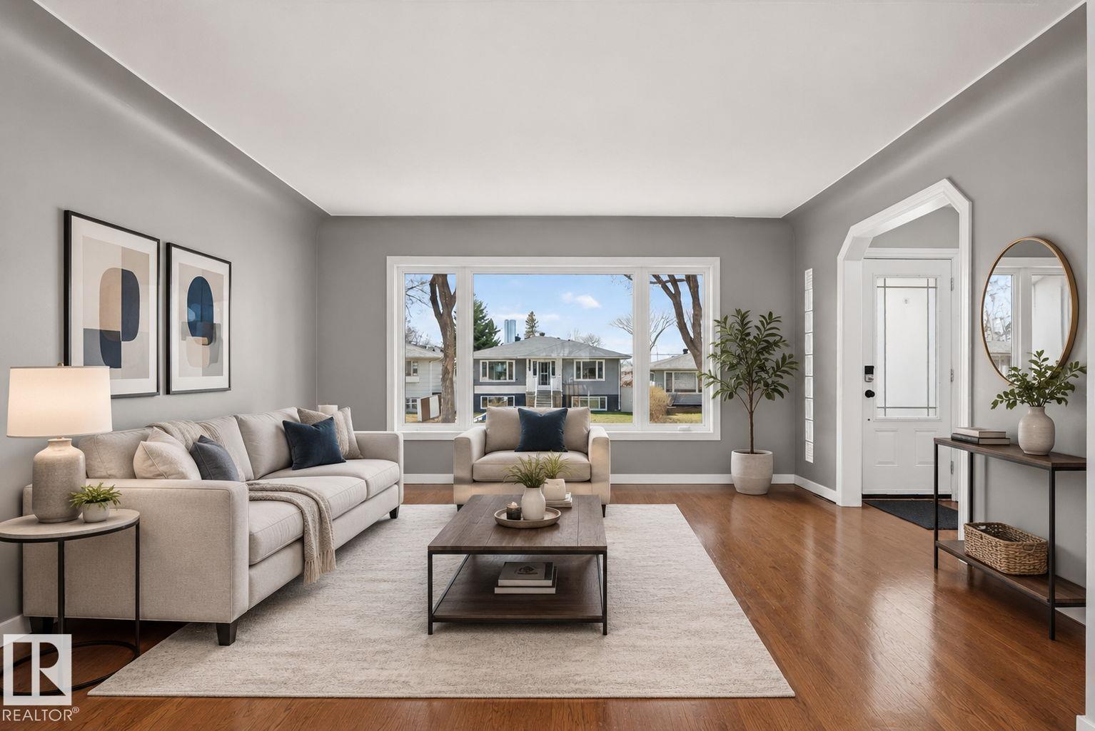 Photo 16 at 10409 83 Street NW, Forest Heights, Edmonton