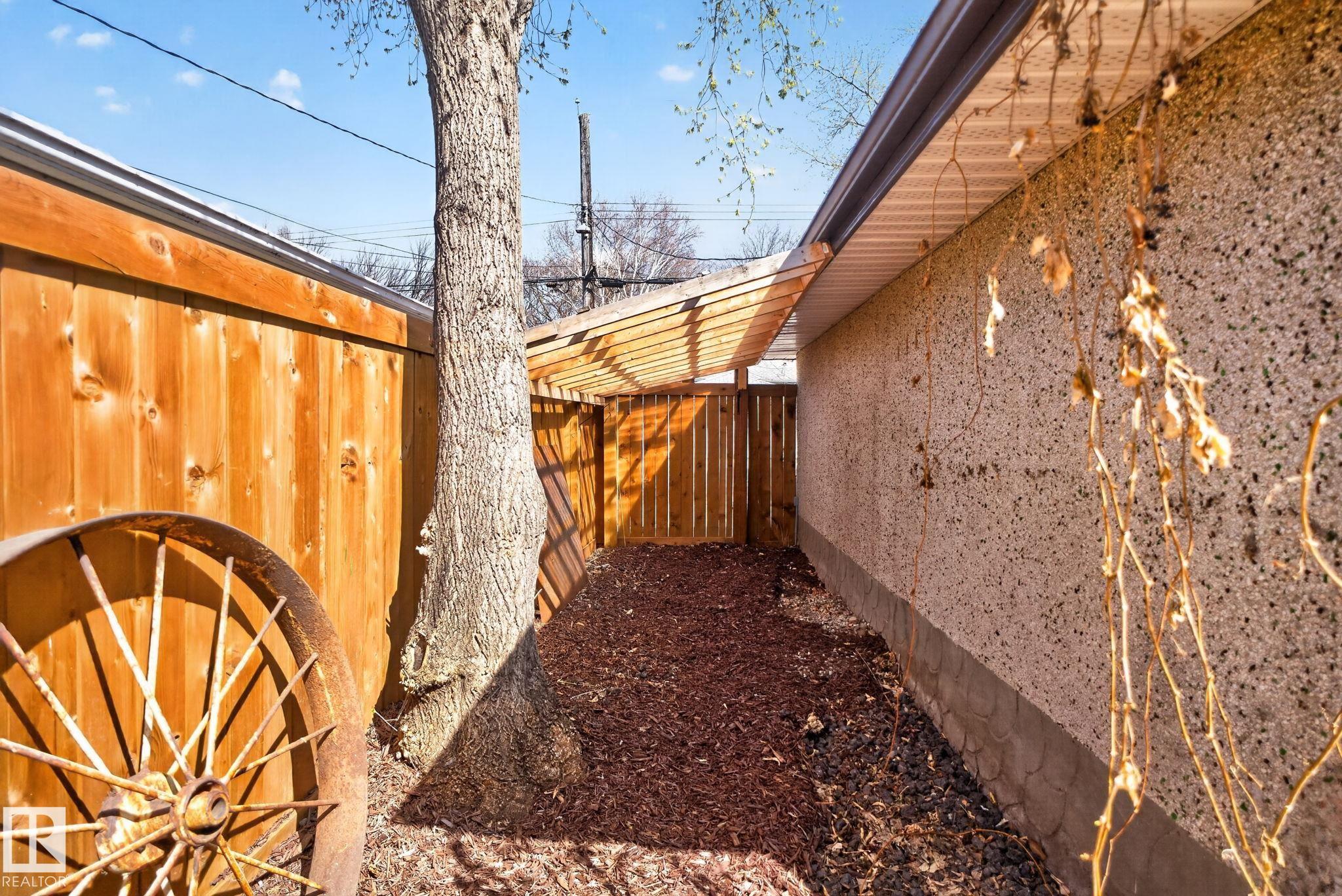 Photo 56 at 10409 83 Street NW, Forest Heights, Edmonton