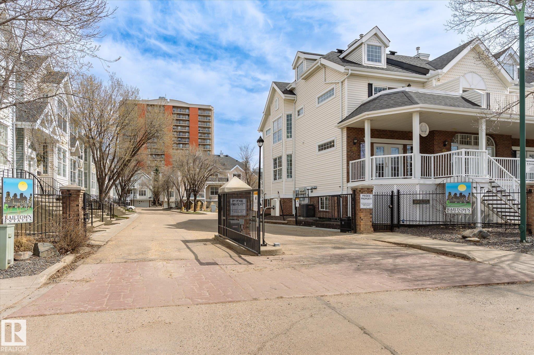 https://zimg.paragon.ice.com/ParagonImages/Property/PM/RAE/225399497/43/0/0/eeaa5a78a5bad8499061ccc052fec44d/1/4a3bbadcefdb05ad957cd75f3866c686/225399497-54a3c22f-3299-41de-b054-d5836e596d59.JPG