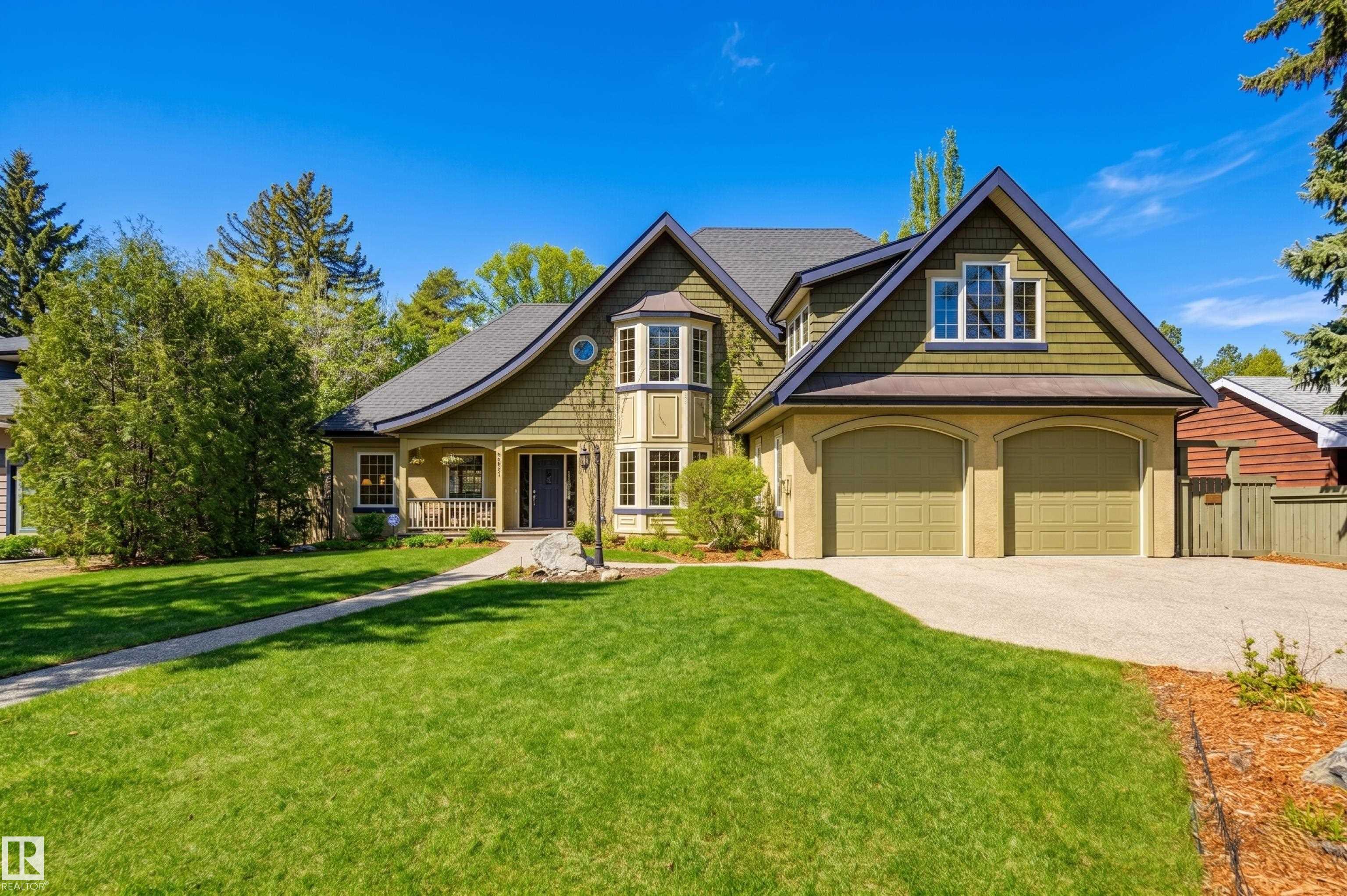 9212 118 Street, Edmonton, AB T6G 1T9