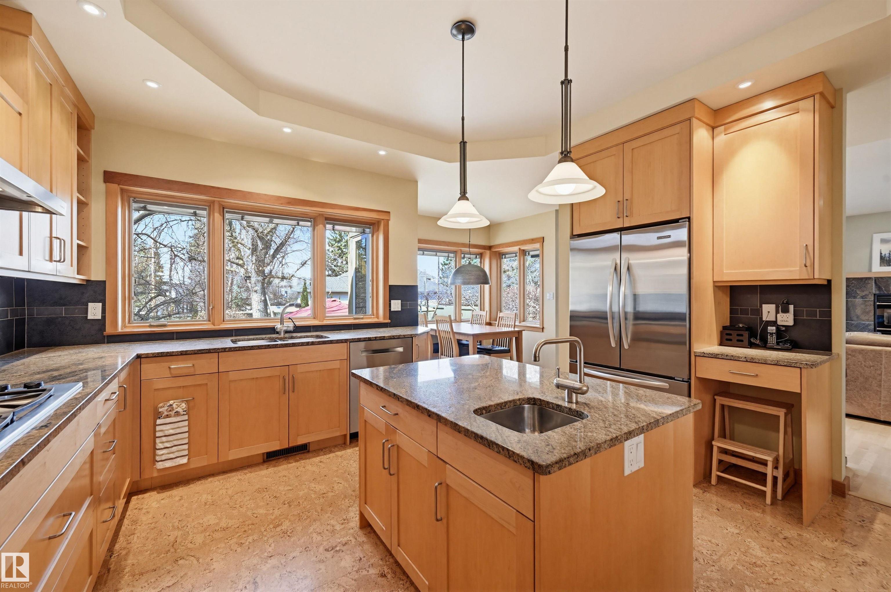 Photo 21 at 9212 118 Street NW, Windsor Park, Edmonton