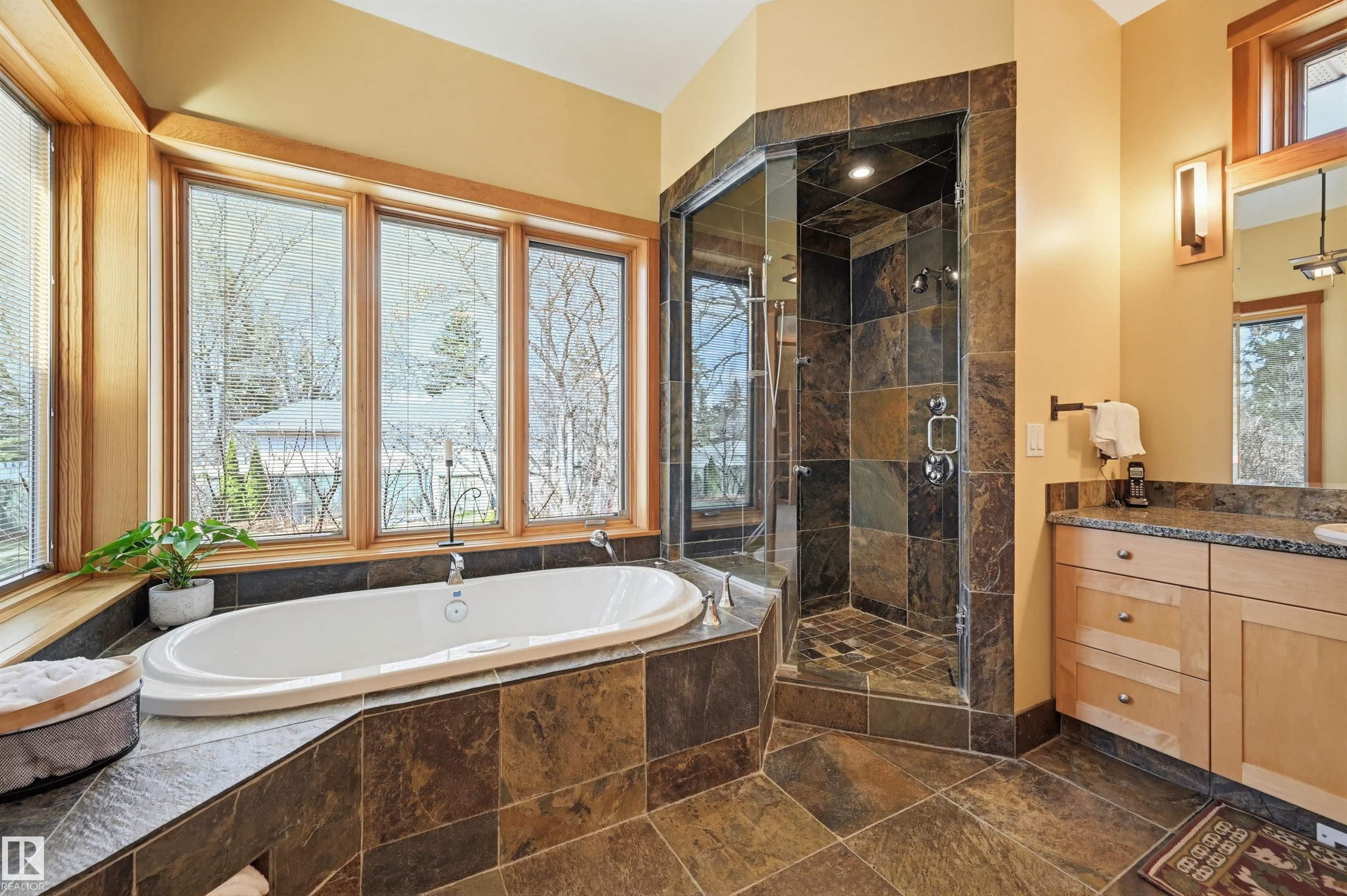 Photo 33 at 9212 118 Street NW, Windsor Park, Edmonton