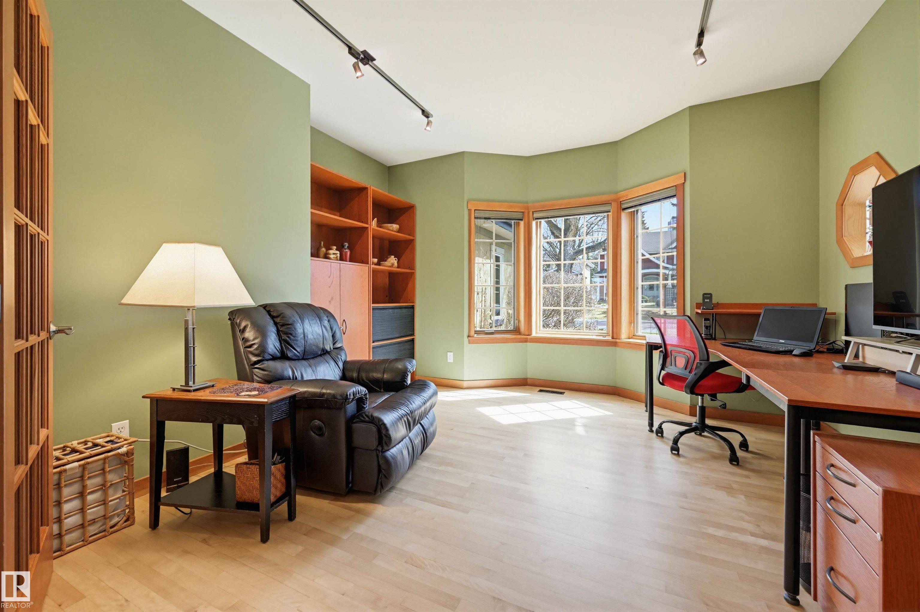 Photo 37 at 9212 118 Street NW, Windsor Park, Edmonton