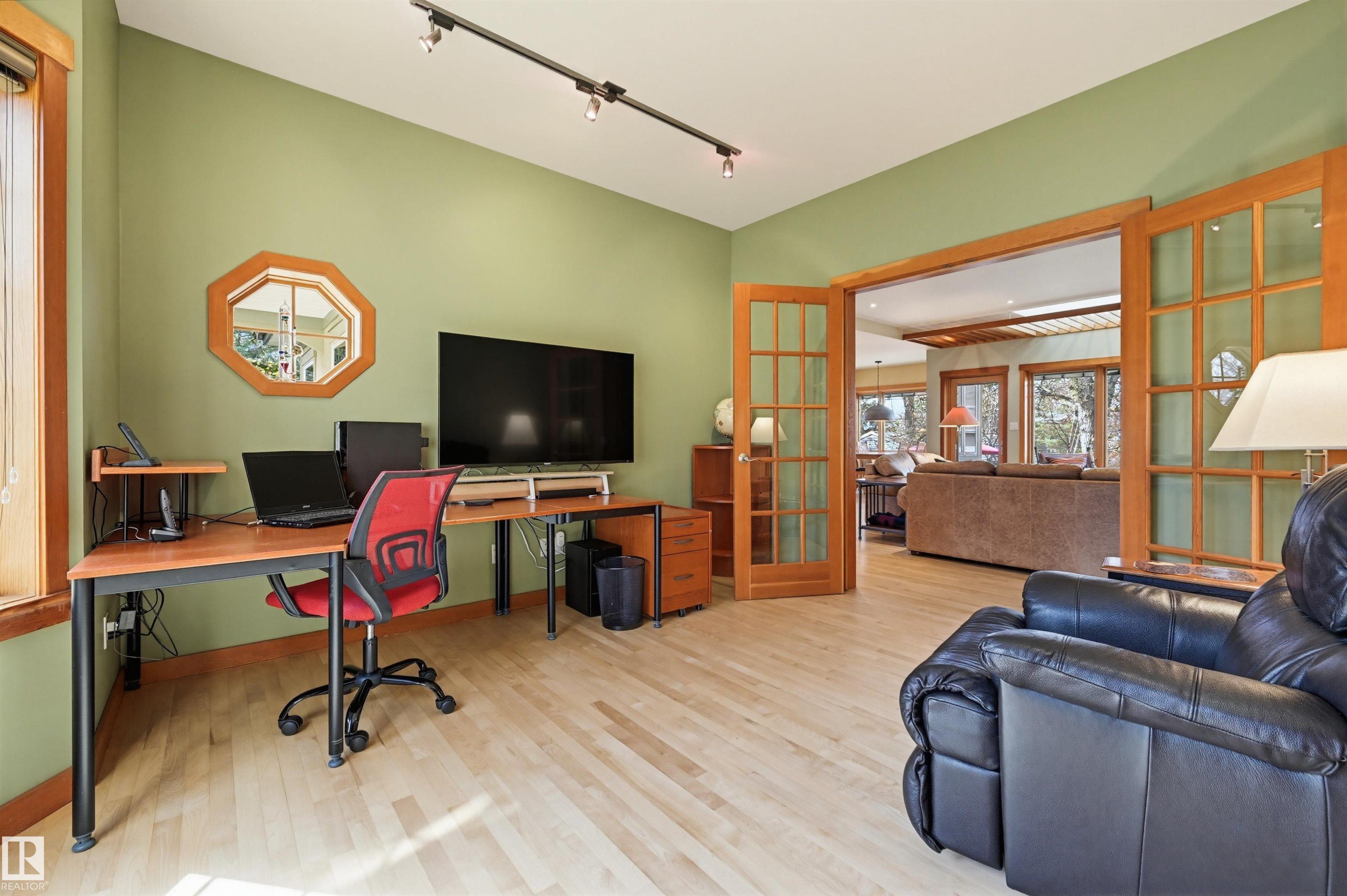 Photo 38 at 9212 118 Street NW, Windsor Park, Edmonton