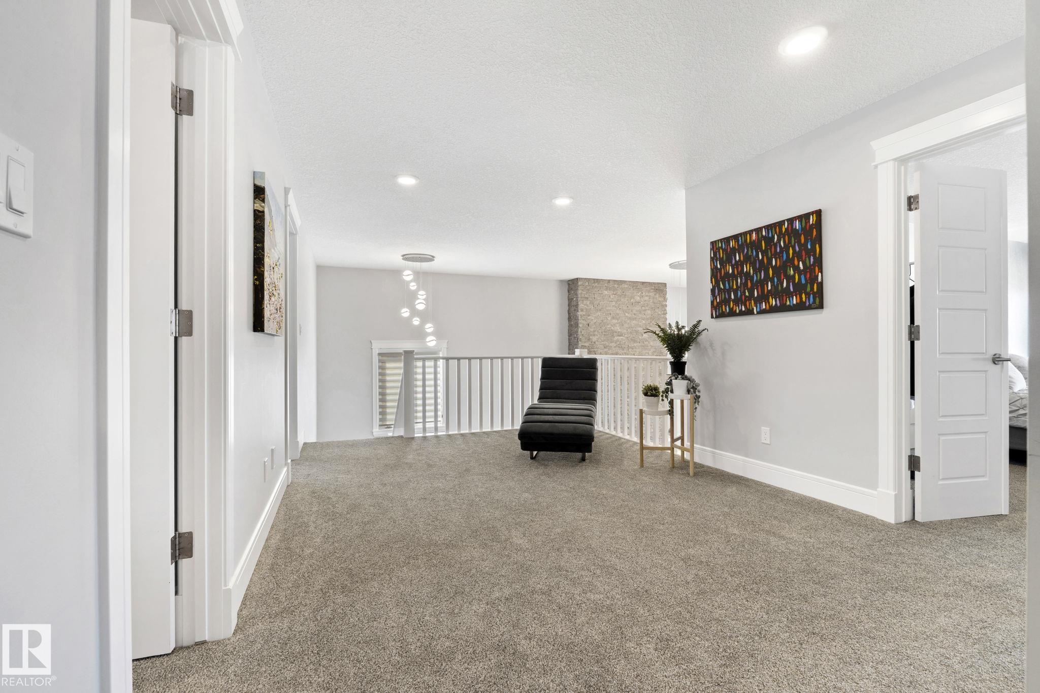 https://zimg.paragon.ice.com/ParagonImages/Property/PM/RAE/225399500/26/0/0/e16e434a2ec9d7d86eb3d0a46024481d/1/1255bef94e8612c55594df34b0ed475f/225399500-b4ee0fe8-228a-452a-bc7c-bff72be9c659.JPG