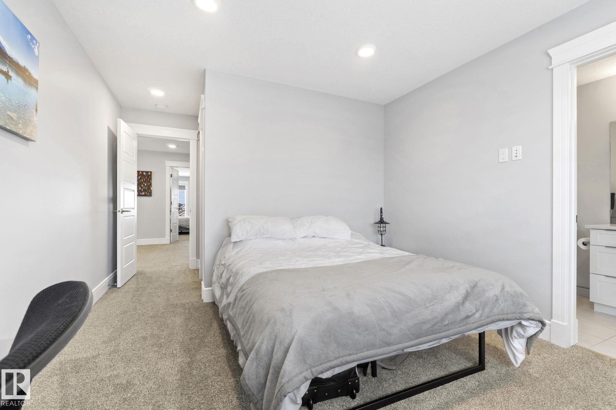 https://zimg.paragon.ice.com/ParagonImages/Property/PM/RAE/225399500/34/0/0/05de685378c8c4e8e757dde0c0bf4c0a/1/1255bef94e8612c55594df34b0ed475f/225399500-5988fd95-fc46-4971-96cf-83d9108c0465.JPG
