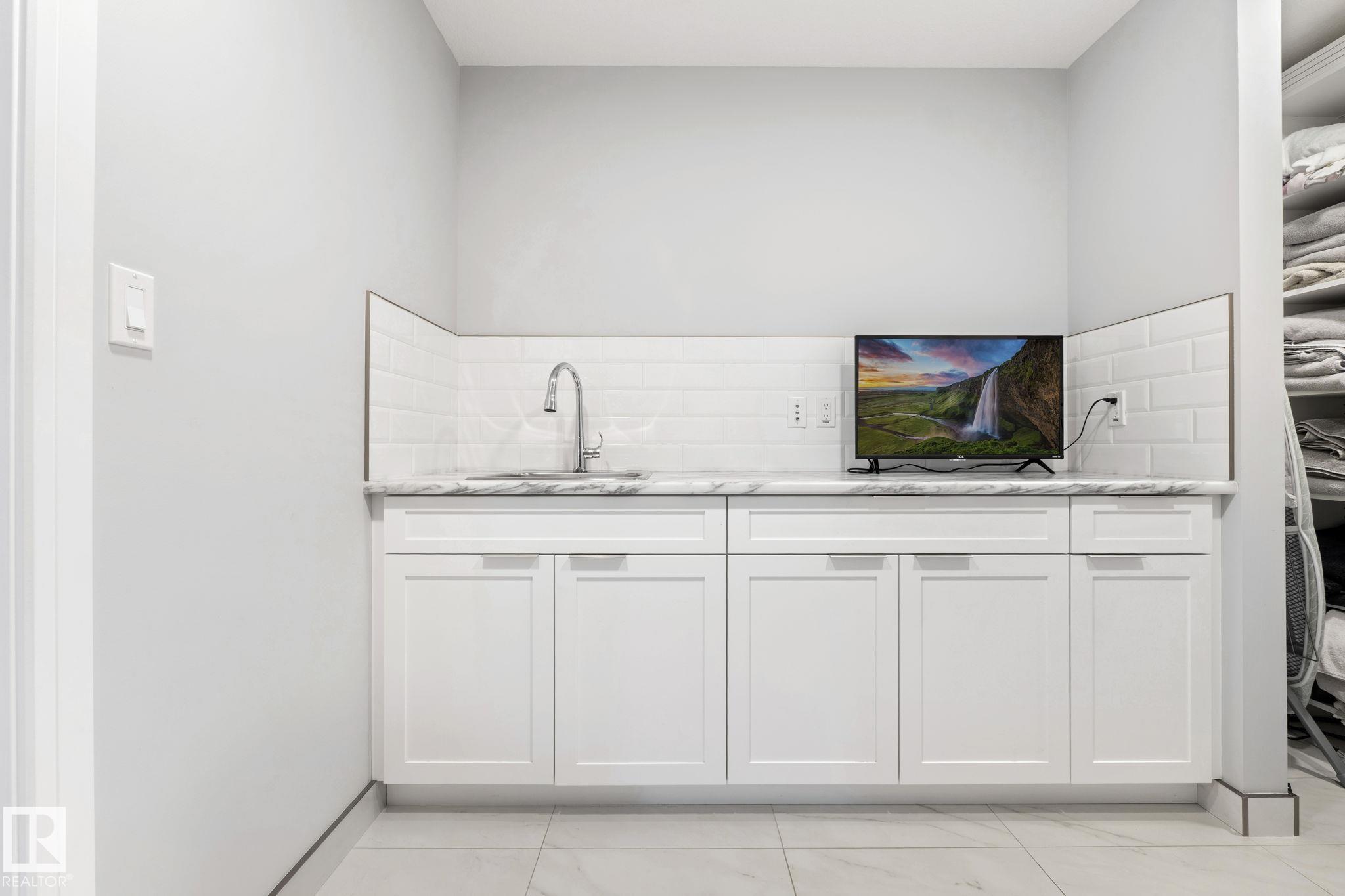 https://zimg.paragon.ice.com/ParagonImages/Property/PM/RAE/225399500/37/0/0/642520a1ba4dc3dfebdf819a81c4dc06/1/1255bef94e8612c55594df34b0ed475f/225399500-39ec295b-6bd3-4118-9a0e-36c335dcb0e7.JPG