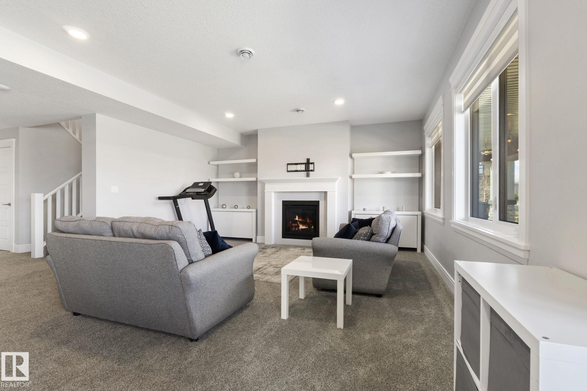 https://zimg.paragon.ice.com/ParagonImages/Property/PM/RAE/225399500/45/0/0/cd83680e8235e9e98a0934d6ddacd178/1/1255bef94e8612c55594df34b0ed475f/225399500-e22cfb1b-f7dc-40c1-90a9-9afa0b7ab485.JPG