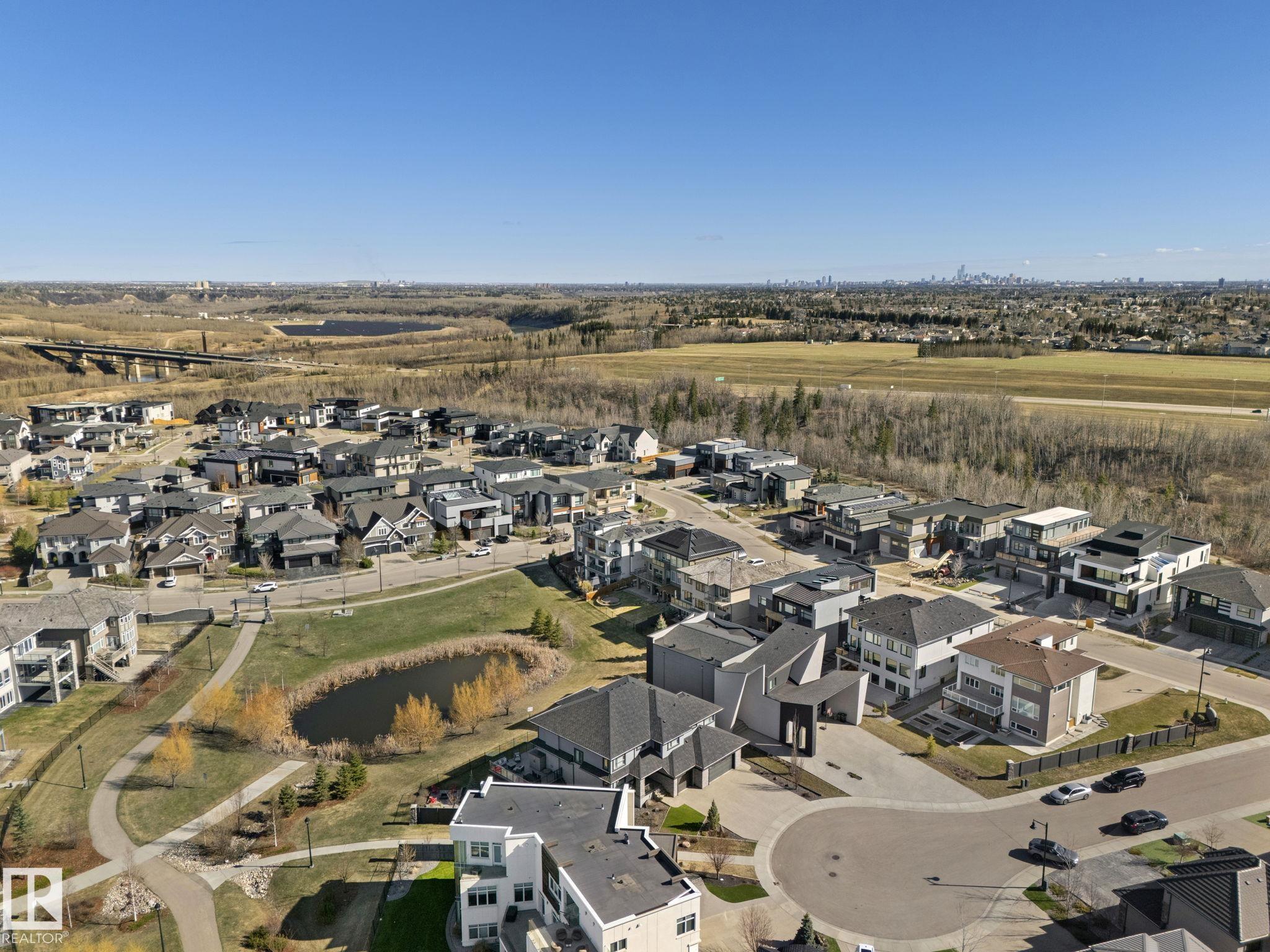 https://zimg.paragon.ice.com/ParagonImages/Property/PM/RAE/225399500/63/0/0/f20435f2d07283caf3b8903096ca34eb/1/1255bef94e8612c55594df34b0ed475f/225399500-e75e5719-dfc8-497a-8abf-3604ac6b61ab.JPG