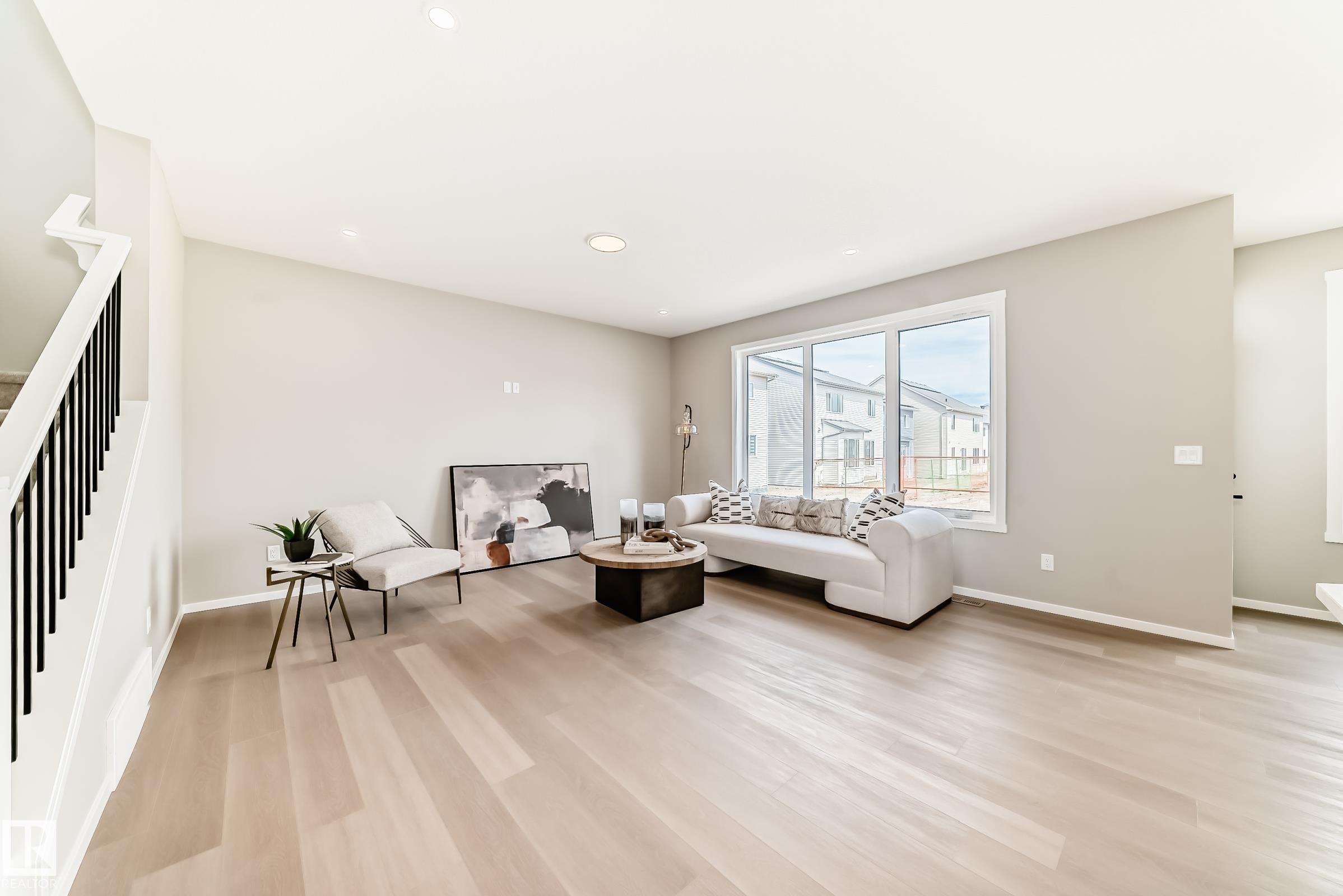 https://zimg.paragon.ice.com/ParagonImages/Property/PM/RAE/225399506/20/0/0/dafe129b96a766374de74eafe85a78be/1/8ed00b9344869e33bcd87bfb6982cec9/225399506-98035fee-265c-4ba6-8780-f978bd21f884.JPG