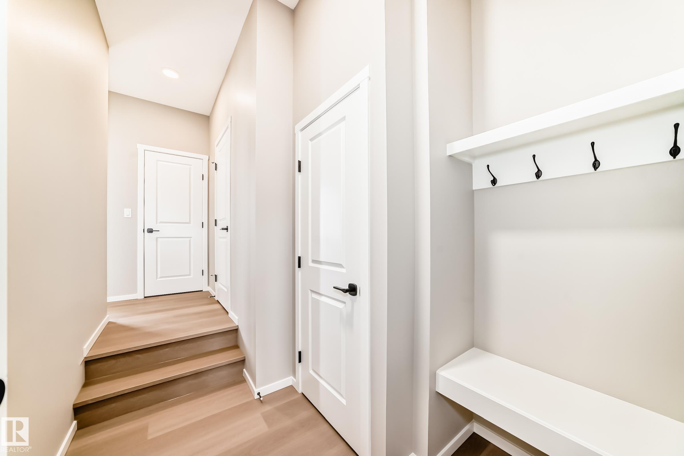 https://zimg.paragon.ice.com/ParagonImages/Property/PM/RAE/225399506/34/0/0/42d2dd7e34b09a1de15d1b5069b14378/1/8ed00b9344869e33bcd87bfb6982cec9/225399506-a451fad8-269e-4038-a574-18c7fce10dd9.JPG