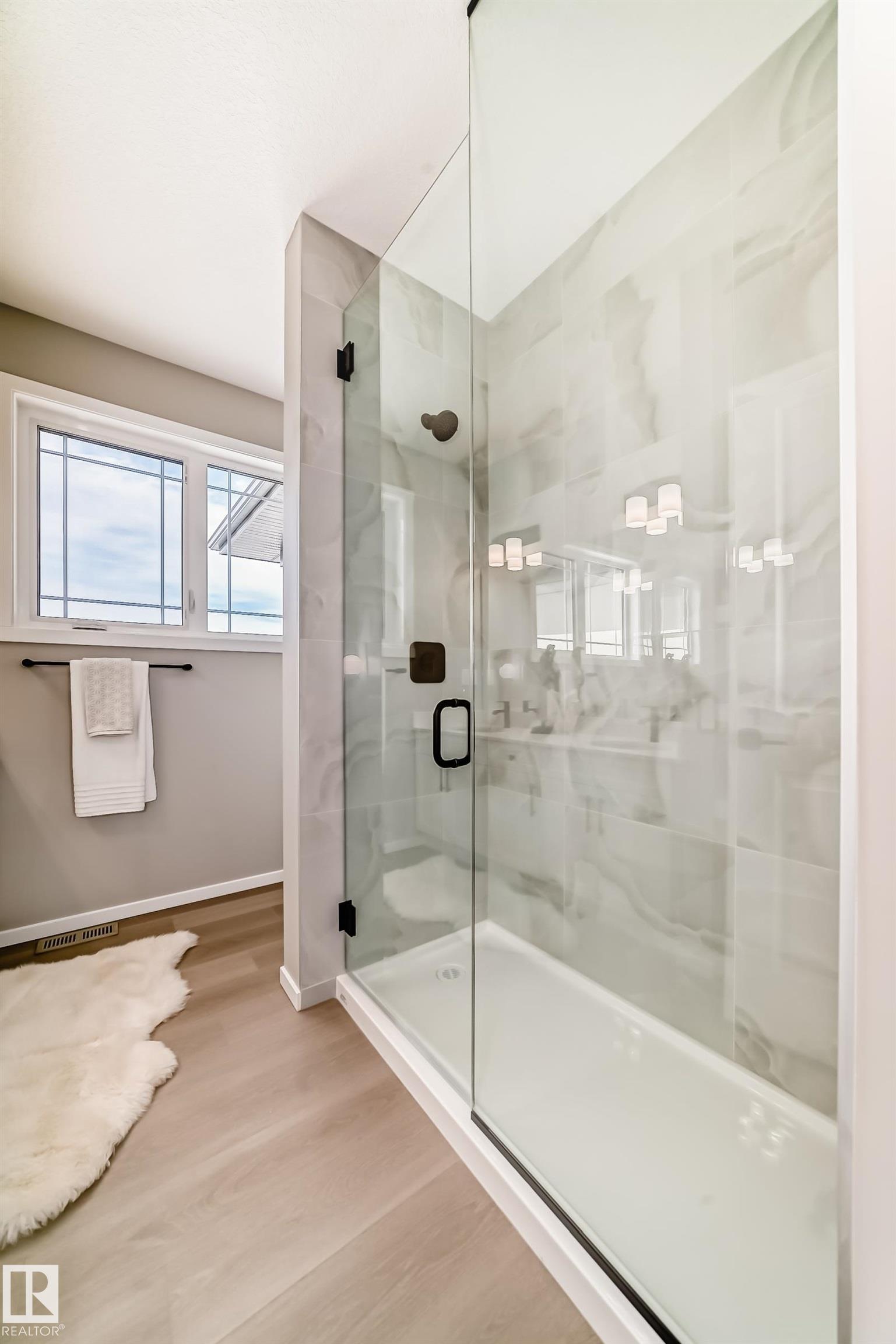 https://zimg.paragon.ice.com/ParagonImages/Property/PM/RAE/225399506/42/0/0/29af36446a428423a33576ac749789d2/1/8ed00b9344869e33bcd87bfb6982cec9/225399506-691dc2b0-70da-47d1-8646-2c904068b8f3.JPG